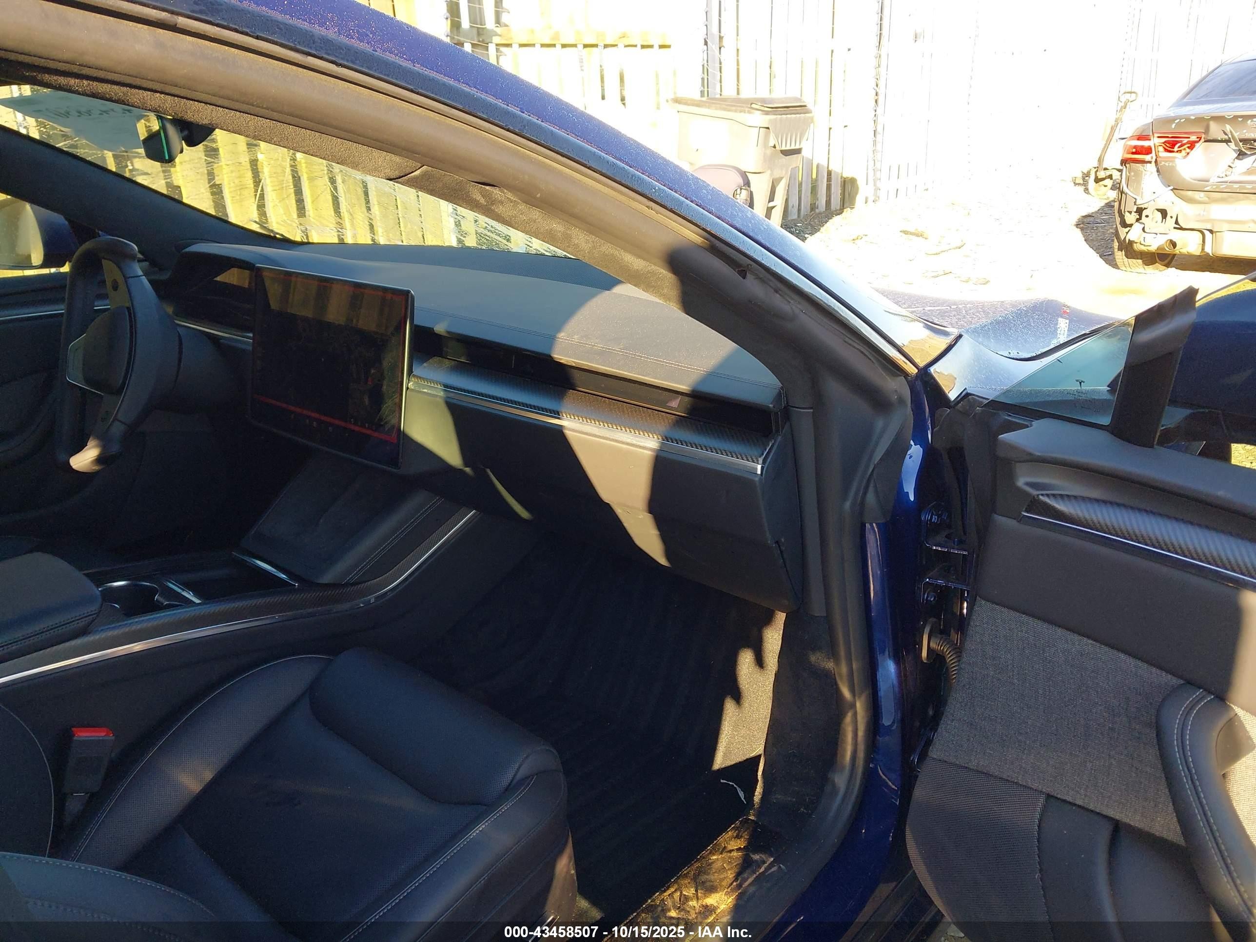2021 Tesla Model S Plaid Tri Motor All-wheel Drive Dark Blue vin: 5YJSA1E68MF452567