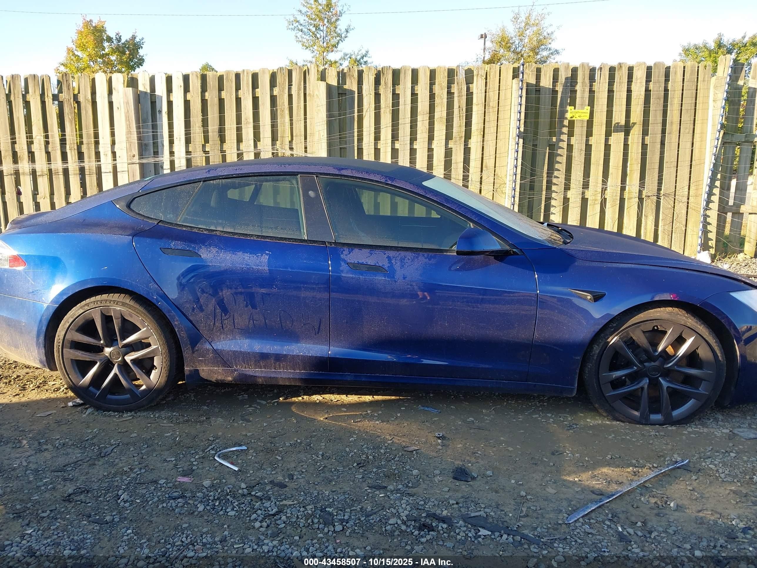 2021 Tesla Model S Plaid Tri Motor All-wheel Drive Dark Blue vin: 5YJSA1E68MF452567