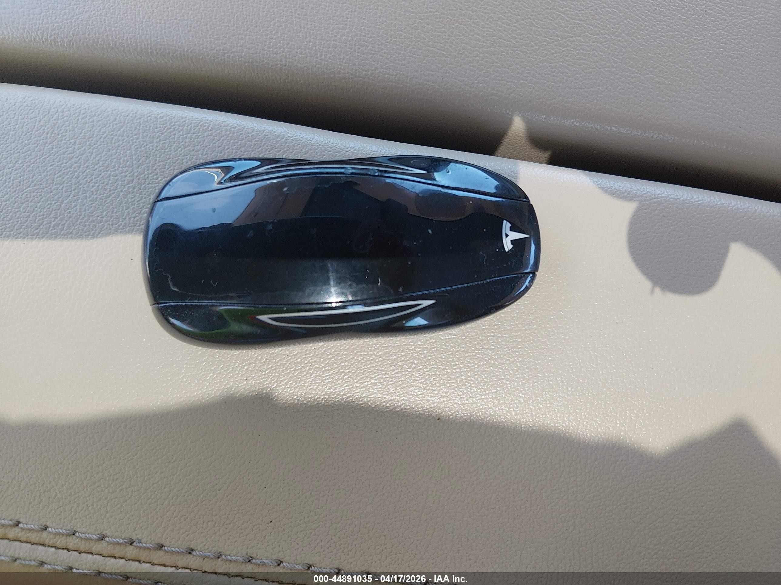2014 Tesla Model S P85 Синий vin: 5YJSA1H10EFP43579