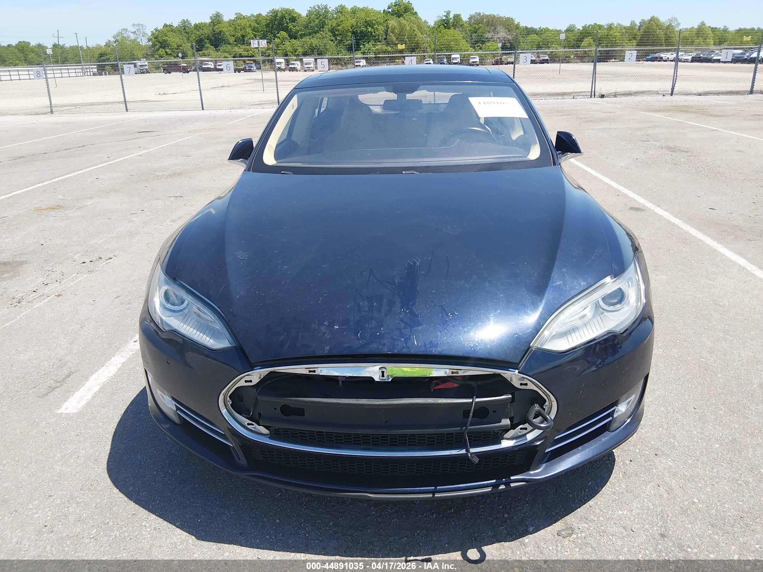 2014 Tesla Model S P85 Синий vin: 5YJSA1H10EFP43579