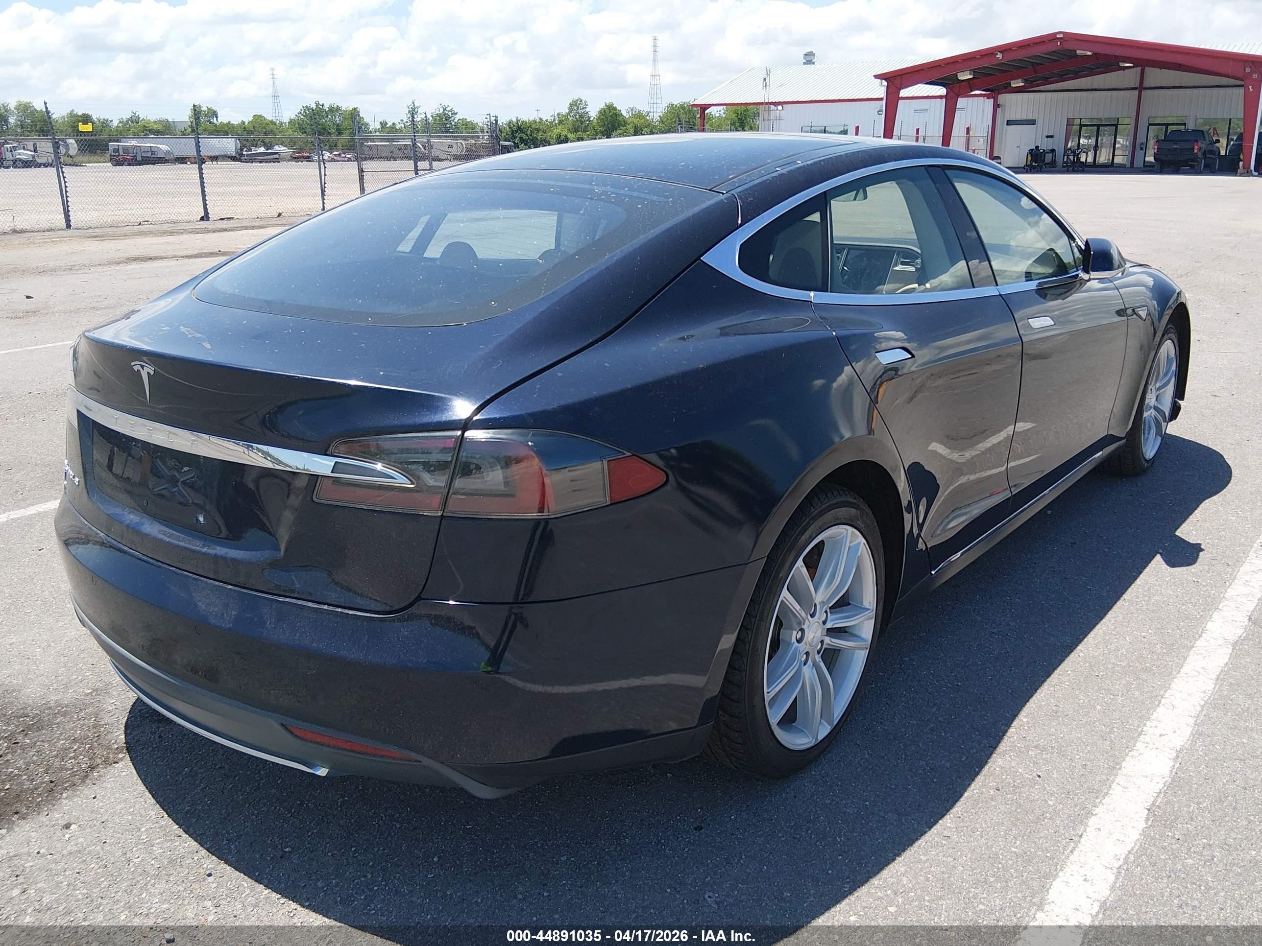 2014 Tesla Model S P85 Синий vin: 5YJSA1H10EFP43579