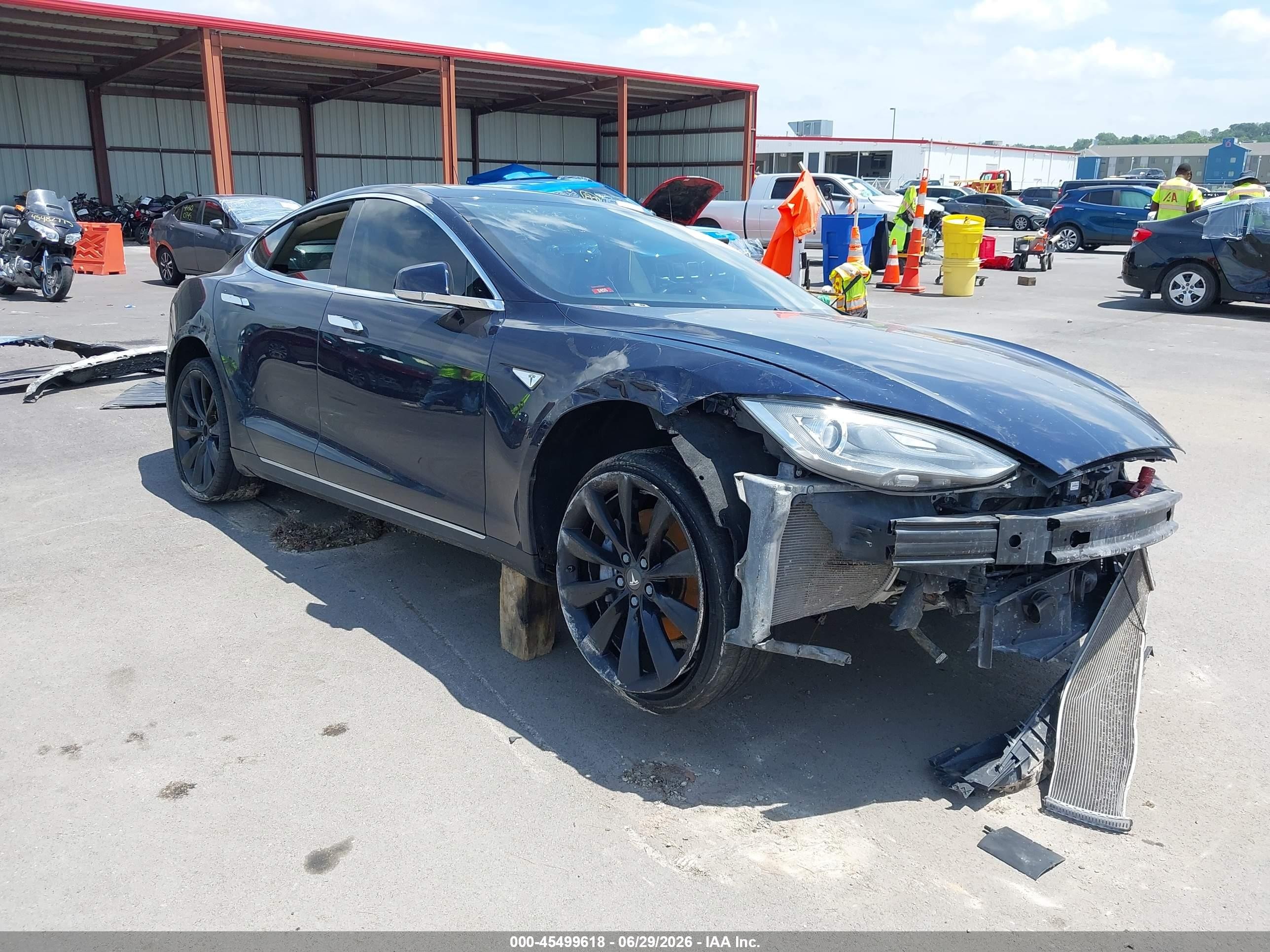 2014 Tesla Model S P85 Dark Blue vin: 5YJSA1H10EFP49088