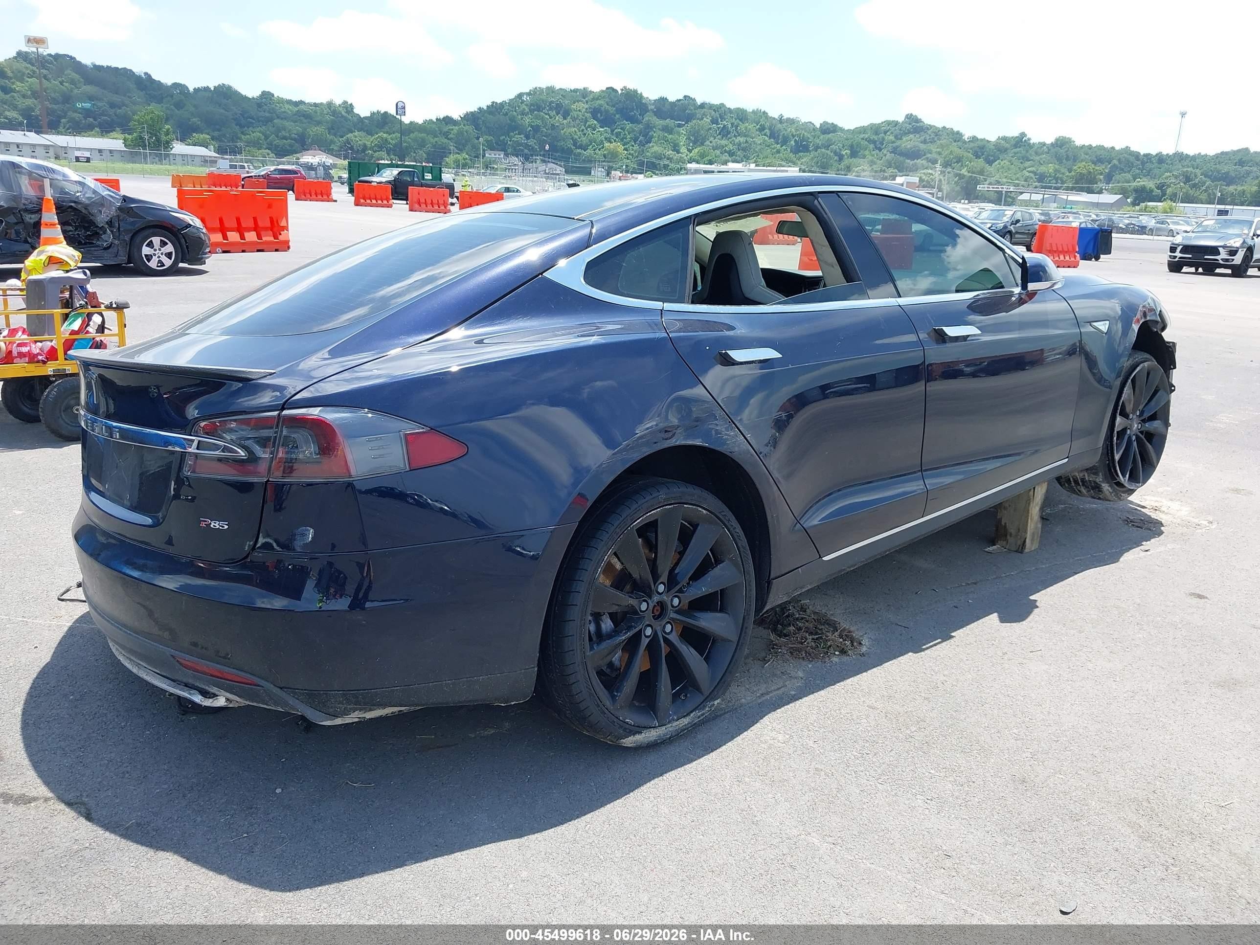 2014 Tesla Model S P85 Dark Blue vin: 5YJSA1H10EFP49088