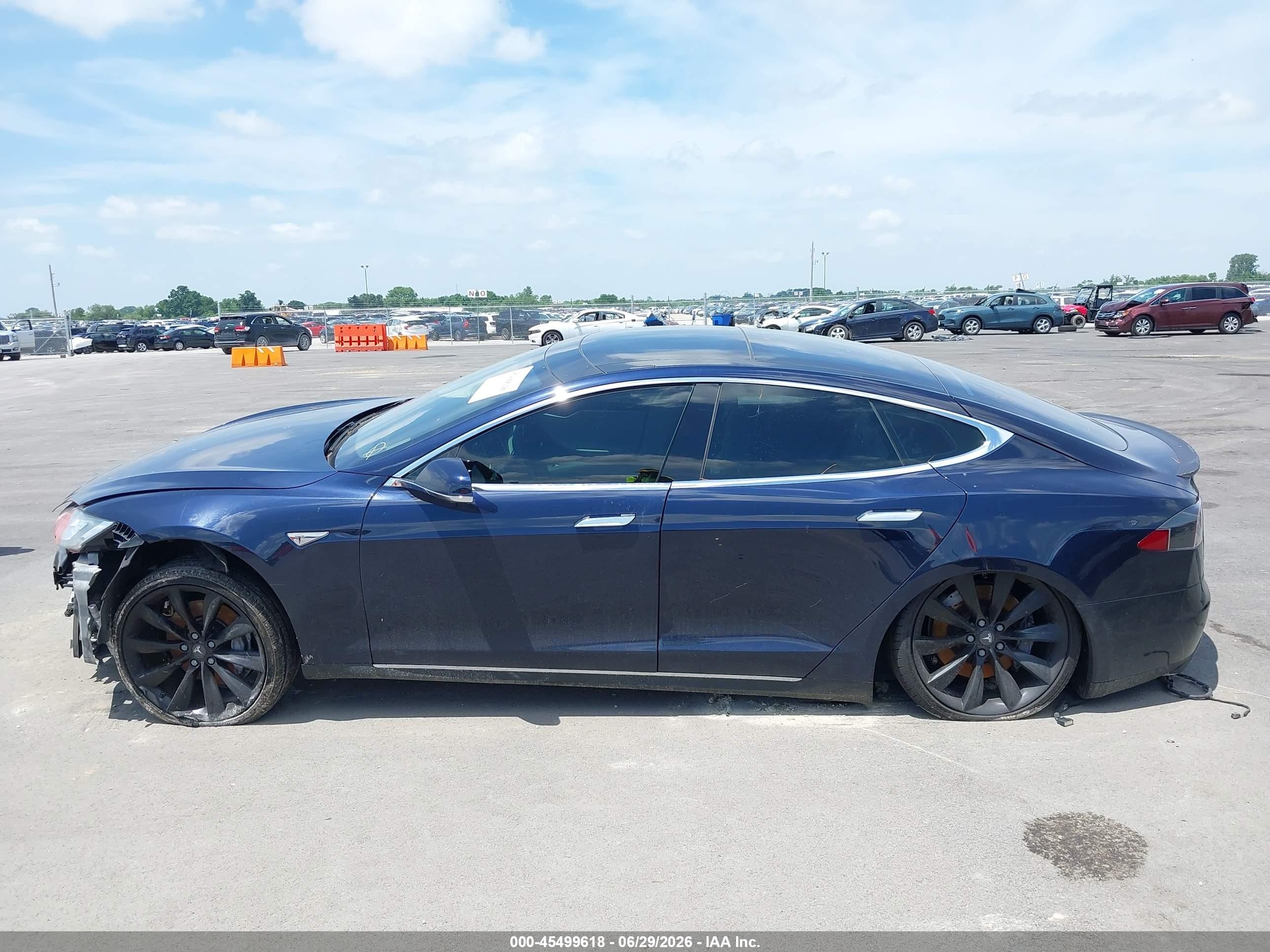 2014 Tesla Model S P85 Dark Blue vin: 5YJSA1H10EFP49088