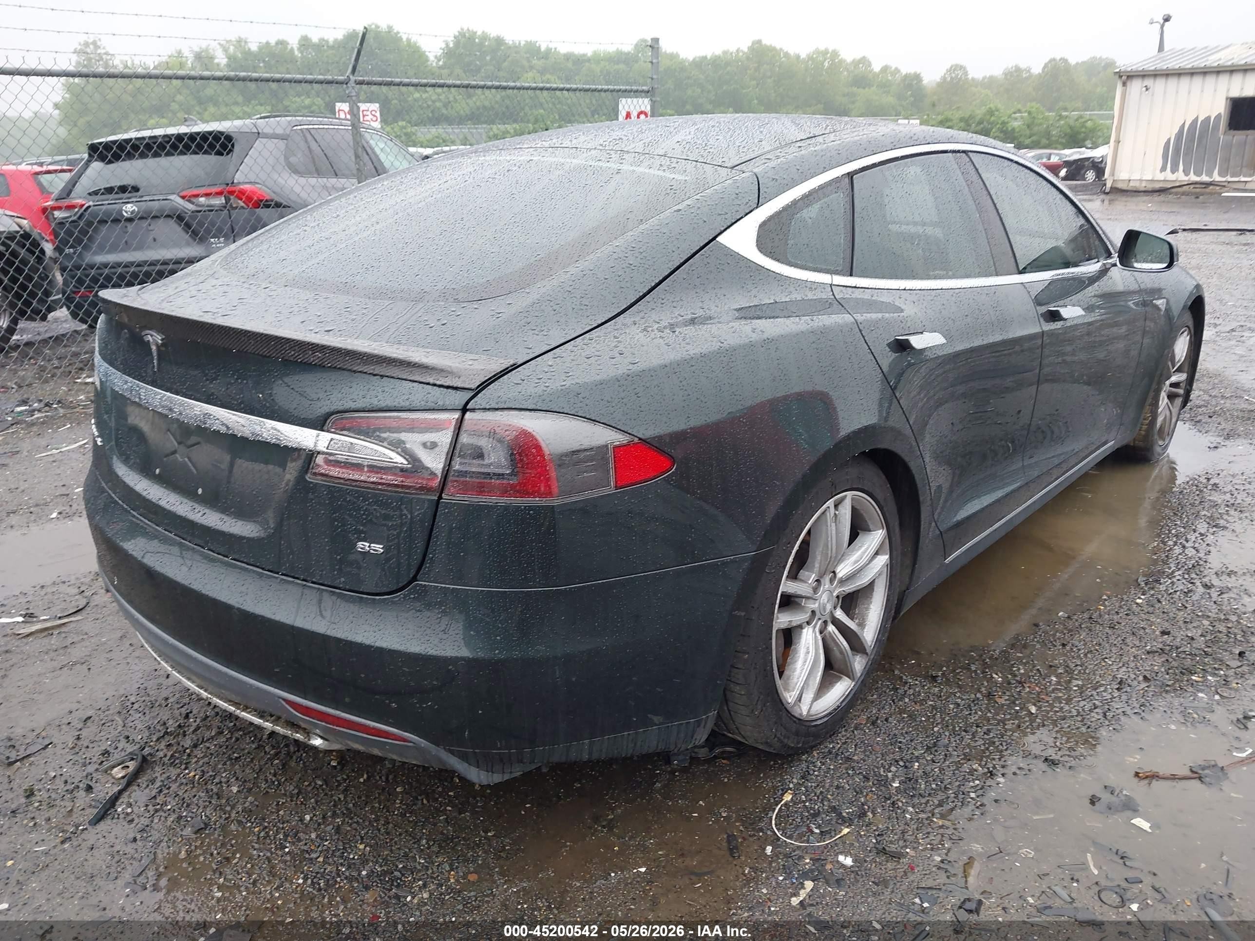 2014 Tesla Model S P85 Черный vin: 5YJSA1H10EFP49396