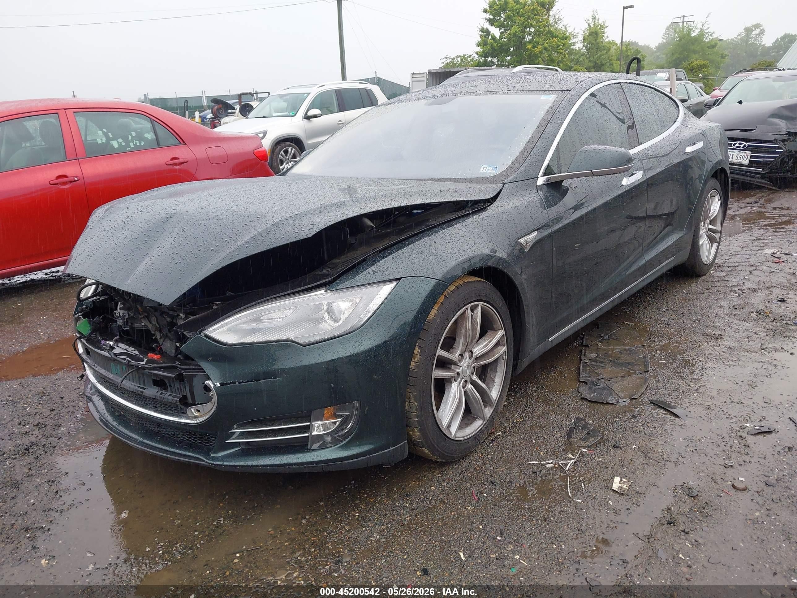 2014 Tesla Model S P85 Черный vin: 5YJSA1H10EFP49396