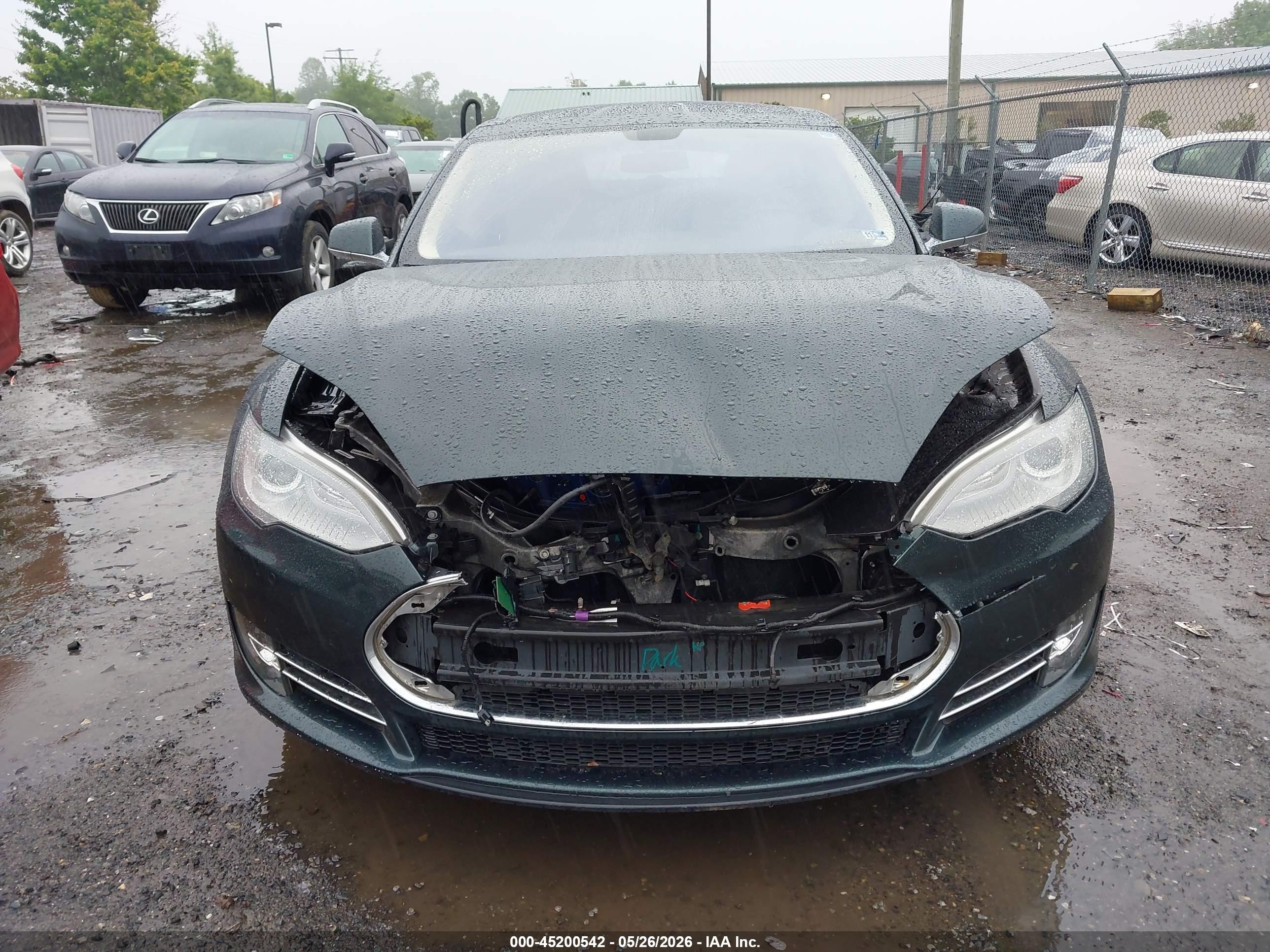 2014 Tesla Model S P85 Черный vin: 5YJSA1H10EFP49396