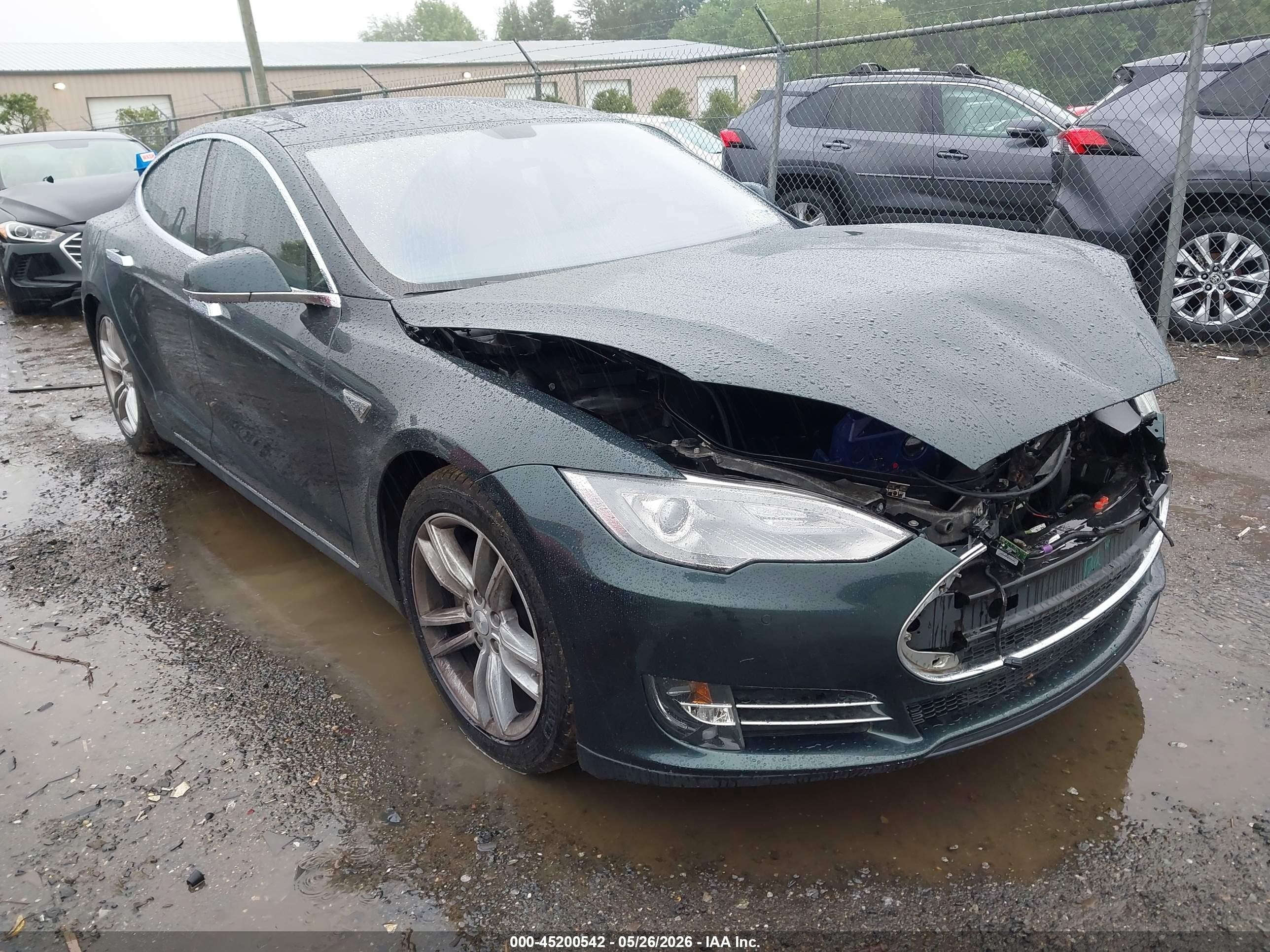 2014 Tesla Model S P85 Черный vin: 5YJSA1H10EFP49396