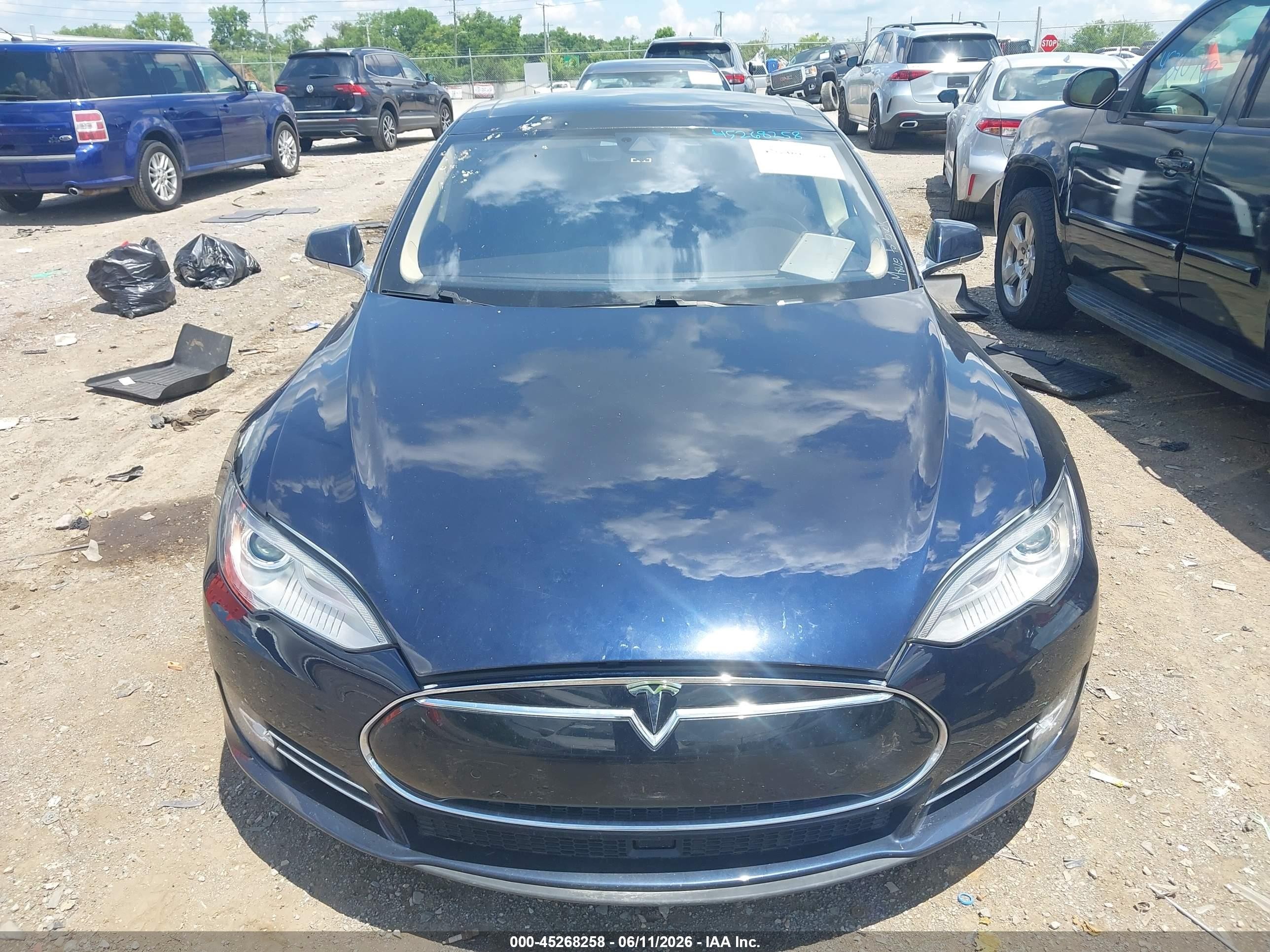 2014 Tesla Model S P85 Blue vin: 5YJSA1H10EFP57286
