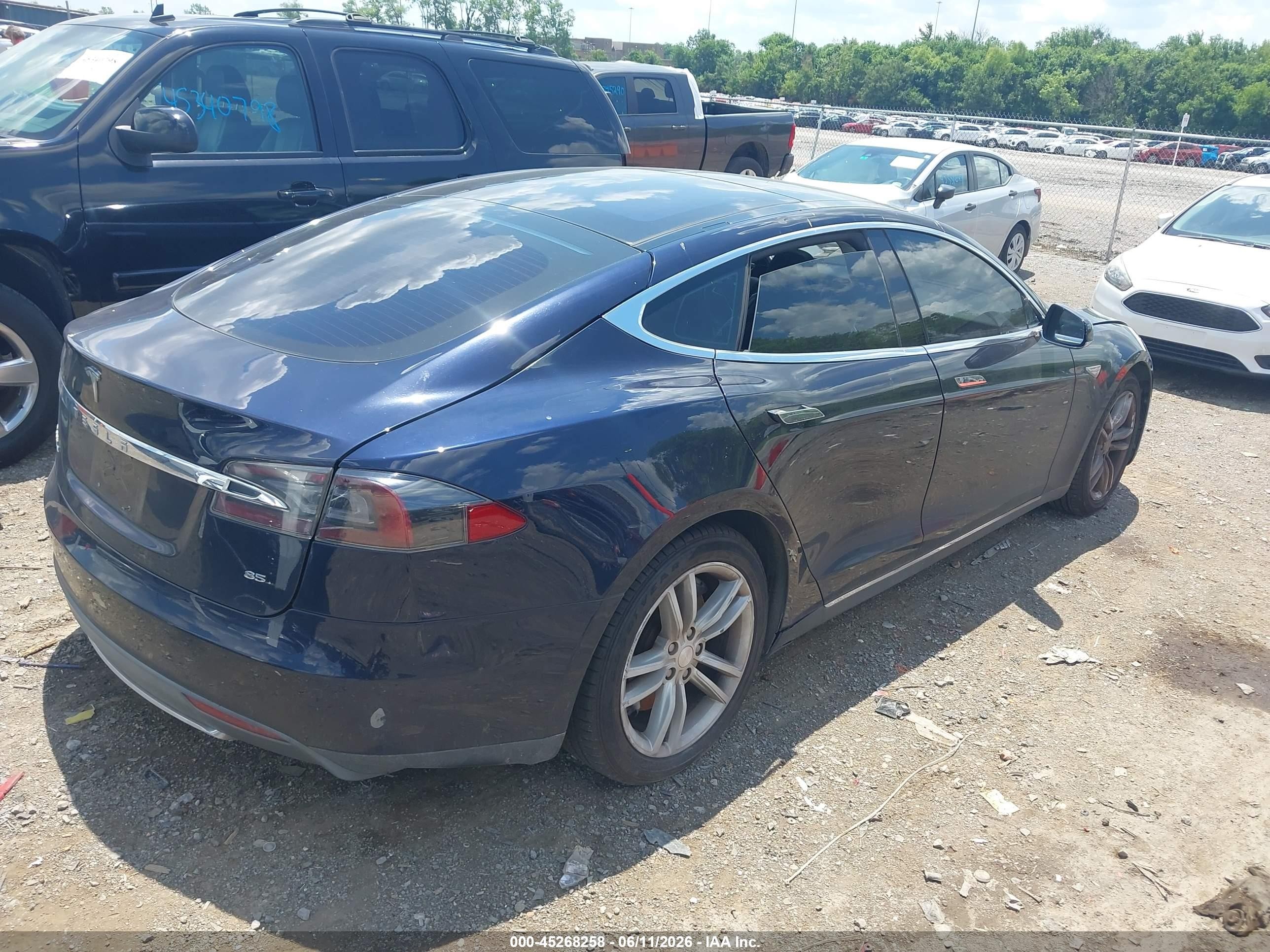 2014 Tesla Model S P85 Blue vin: 5YJSA1H10EFP57286