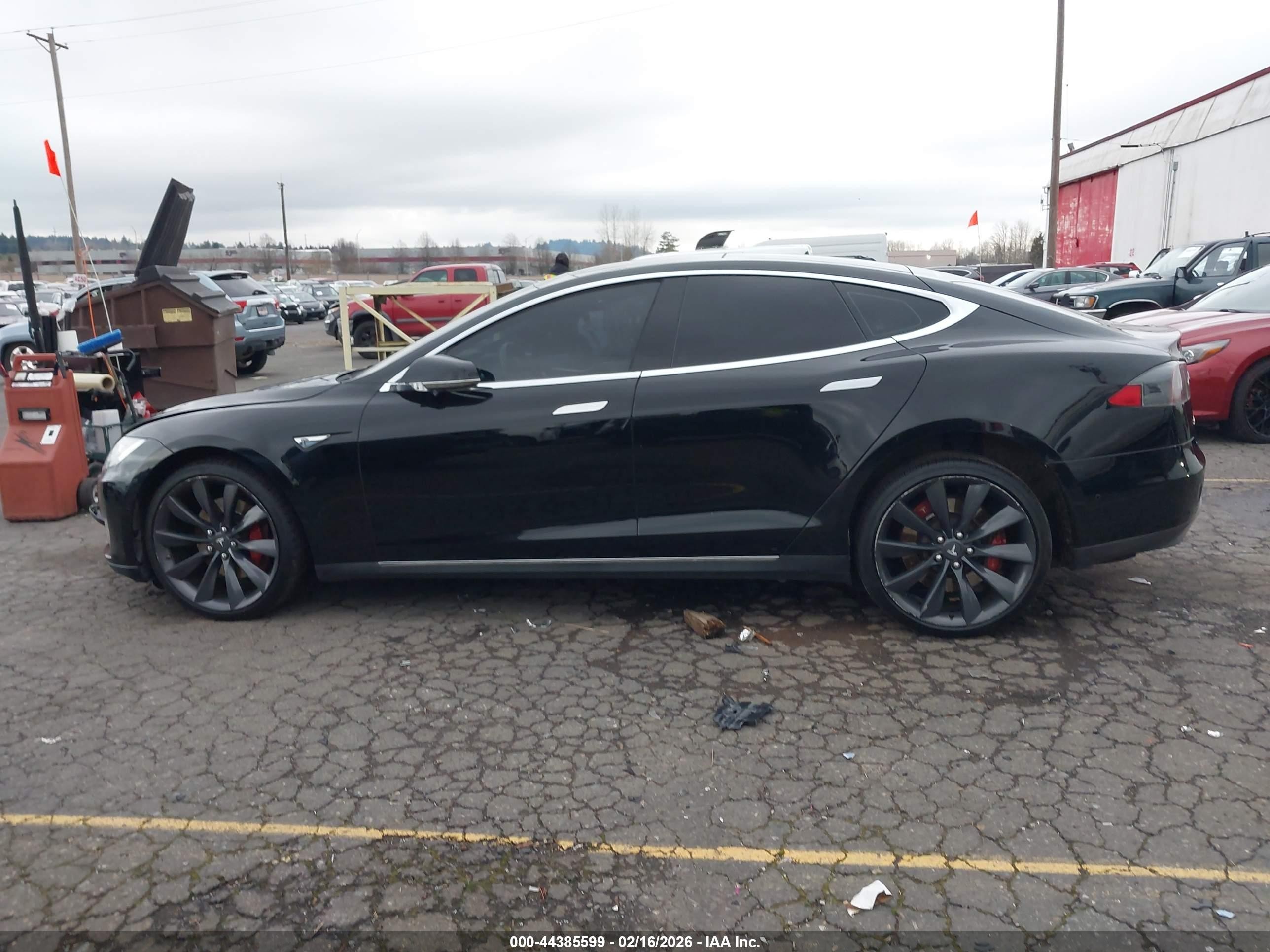 2014 Tesla Model S P85 Black vin: 5YJSA1H10EFP61211