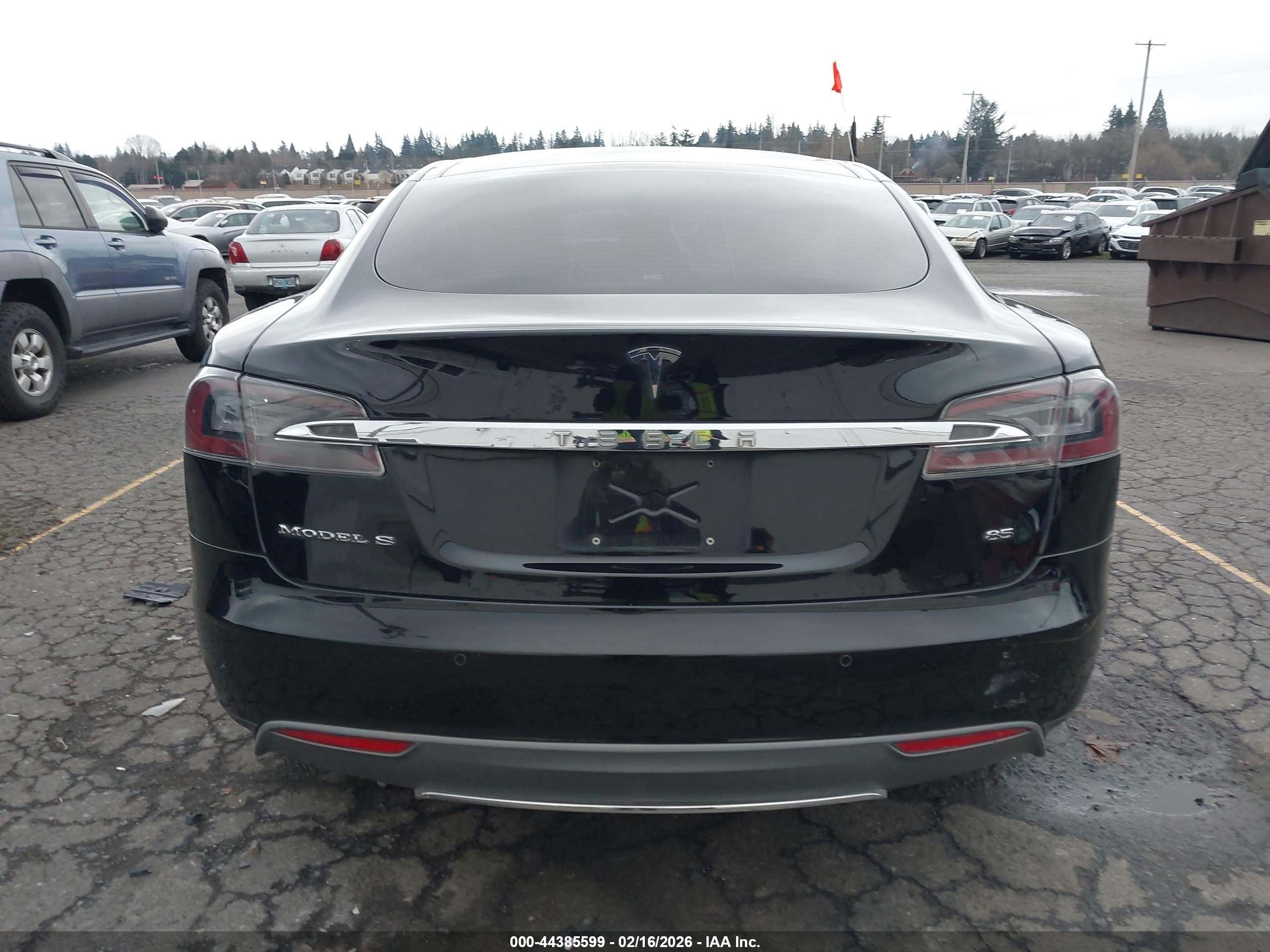 2014 Tesla Model S P85 Black vin: 5YJSA1H10EFP61211