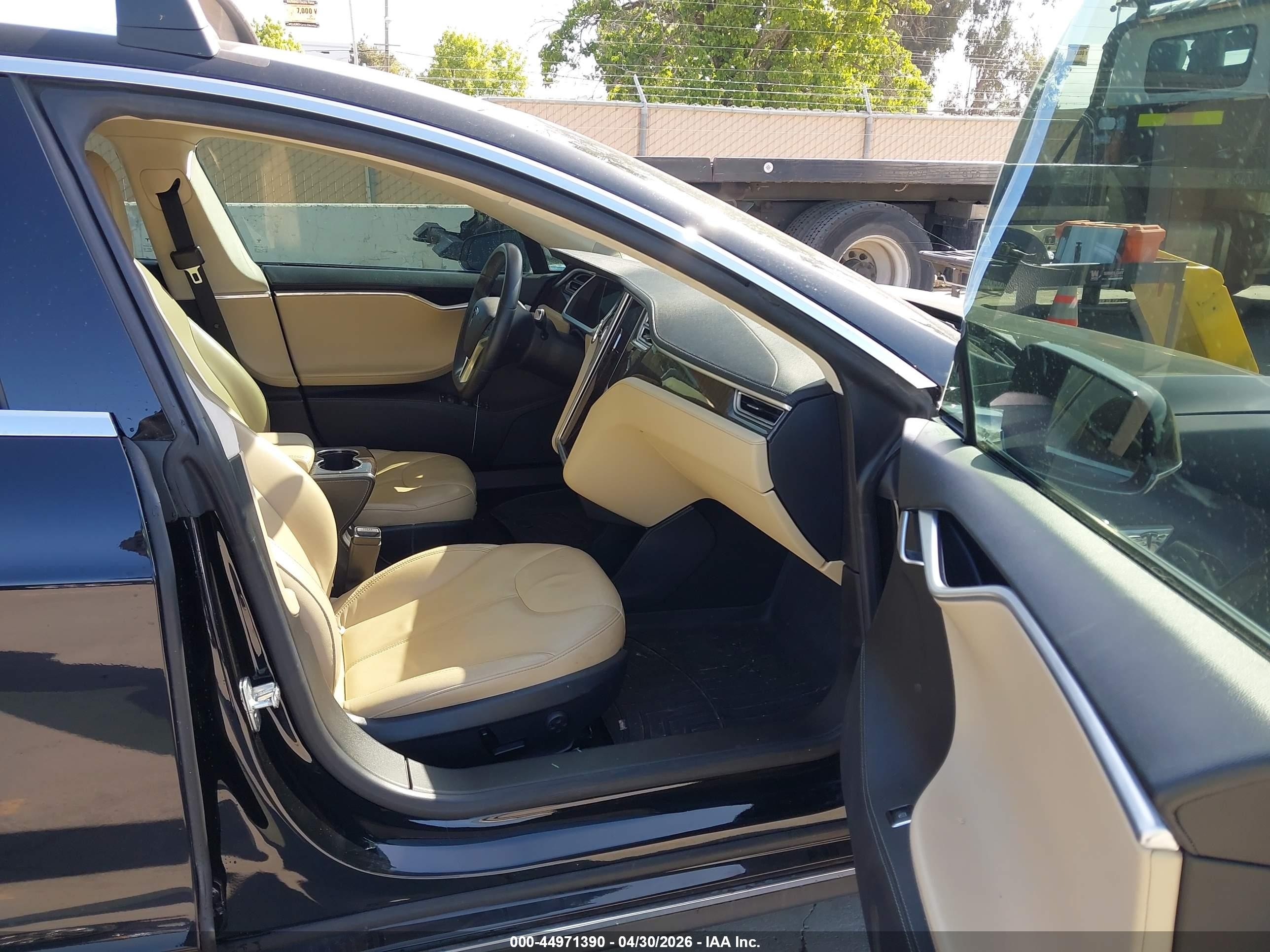 2014 Tesla Model S P85 Black vin: 5YJSA1H11EFP29464