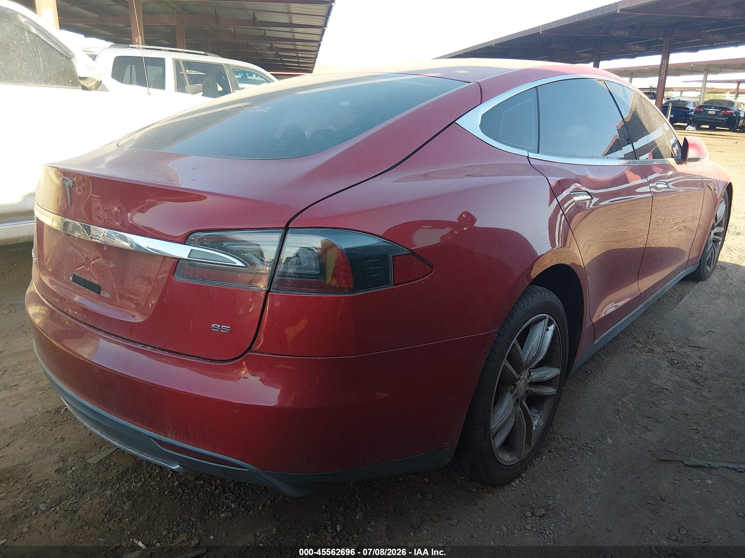 2014 Tesla Model S P85 Красный vin: 5YJSA1H11EFP45017