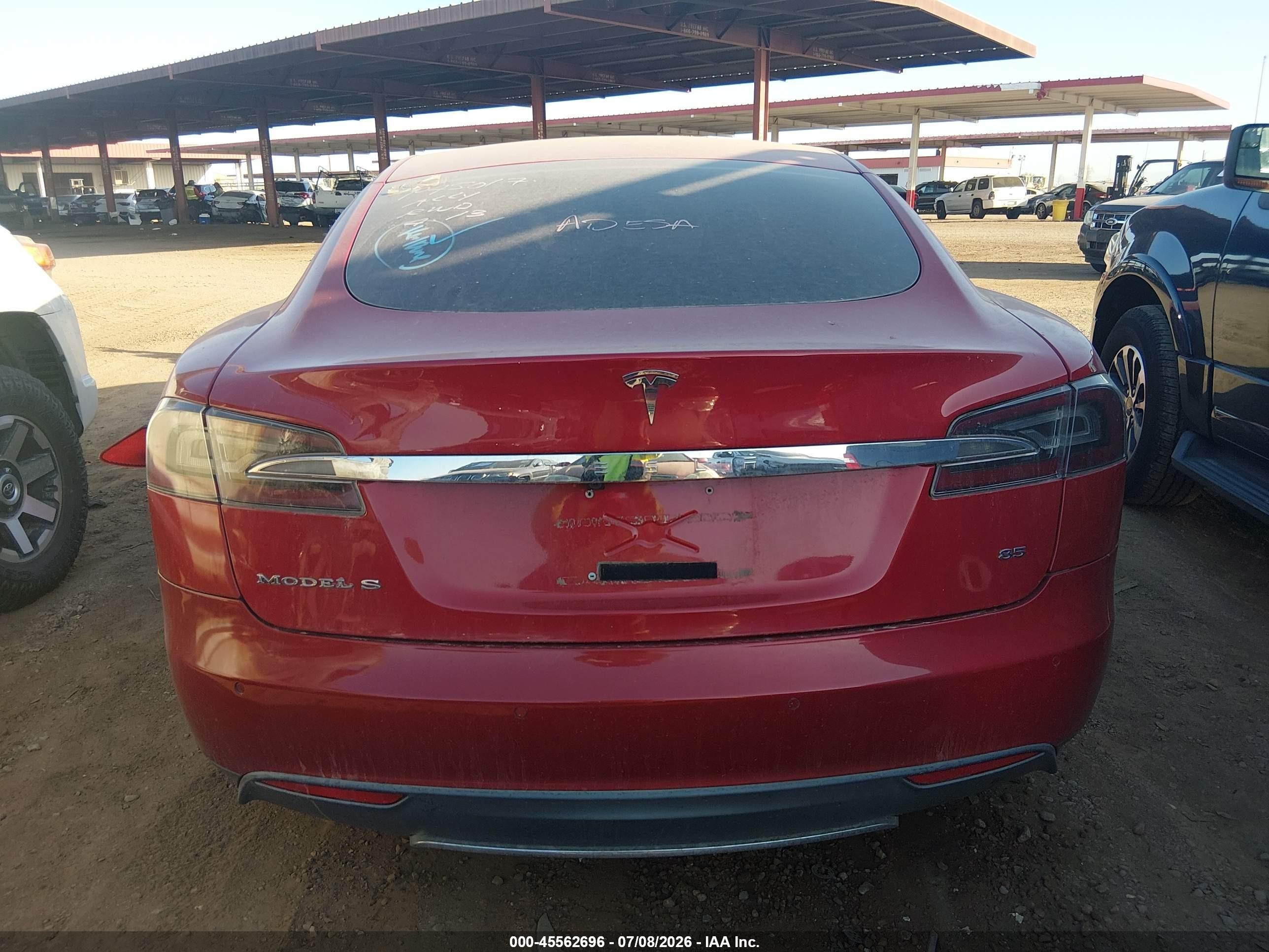 2014 Tesla Model S P85 Красный vin: 5YJSA1H11EFP45017