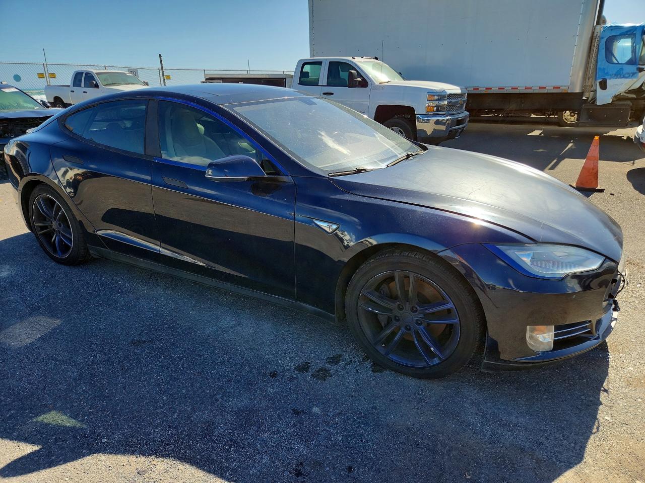 2014 Tesla Model S Black vin: 5YJSA1H11EFP48094