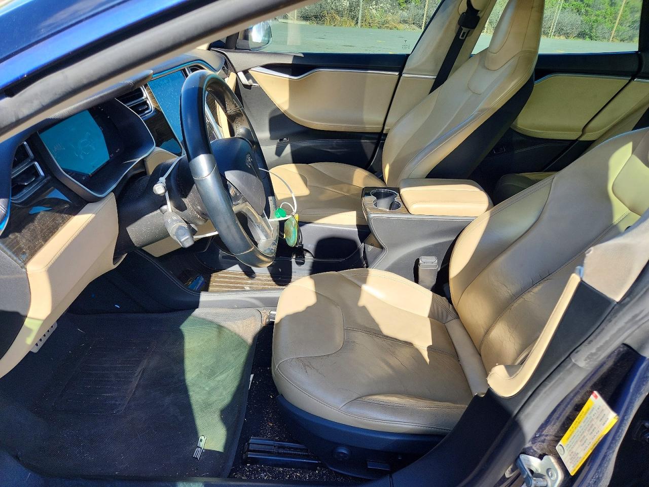 2014 Tesla Model S Black vin: 5YJSA1H11EFP48094