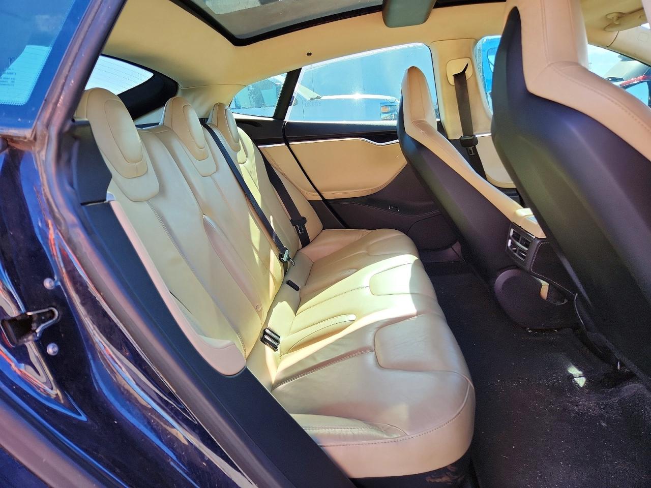 2014 Tesla Model S Black vin: 5YJSA1H11EFP48094