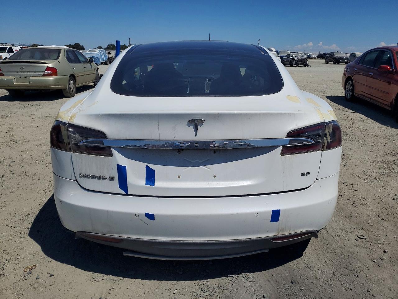 2014 Tesla Model S White vin: 5YJSA1H11EFP57345