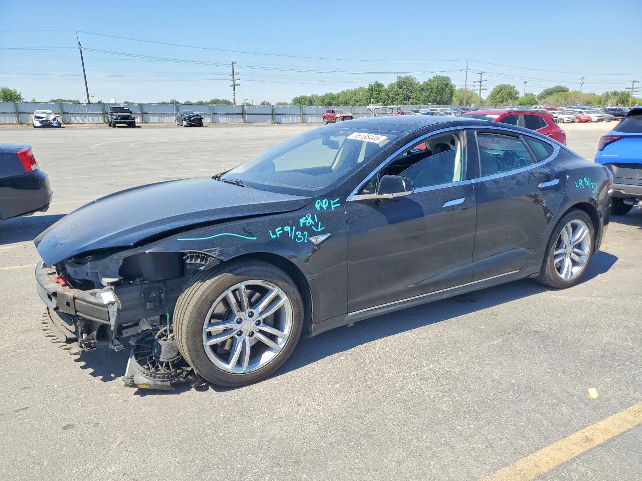 2014 Tesla Model S Черный vin: 5YJSA1H12EFP35855
