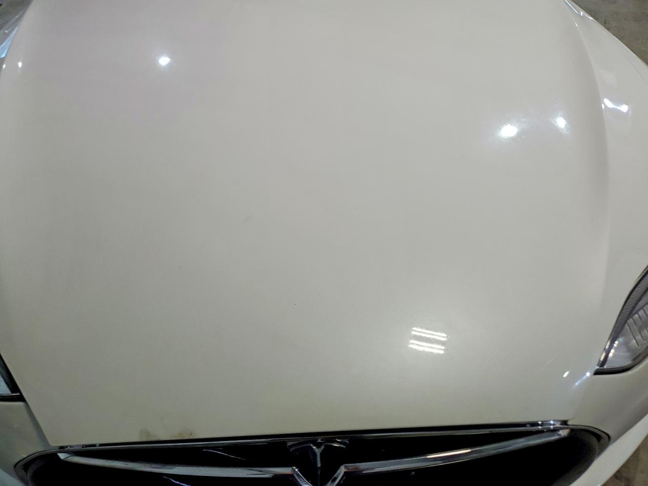 2014 Tesla Model S White vin: 5YJSA1H12EFP45883
