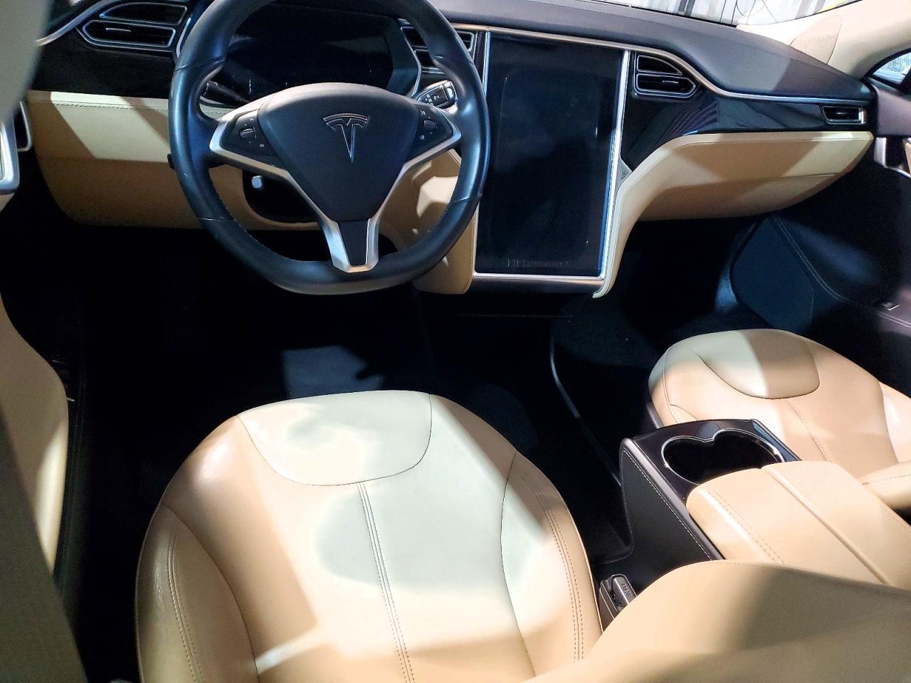 2014 Tesla Model S White vin: 5YJSA1H12EFP45883