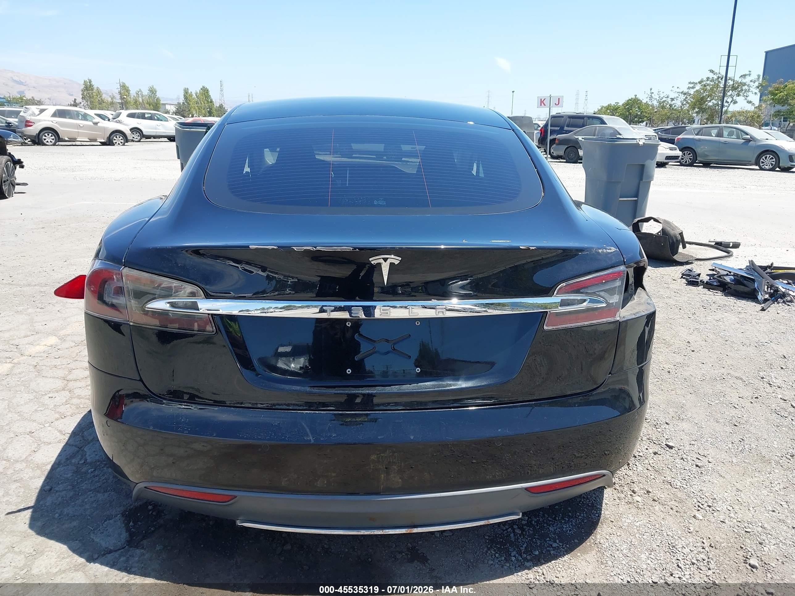 2014 Tesla Model S P85 Черный vin: 5YJSA1H12EFP54115