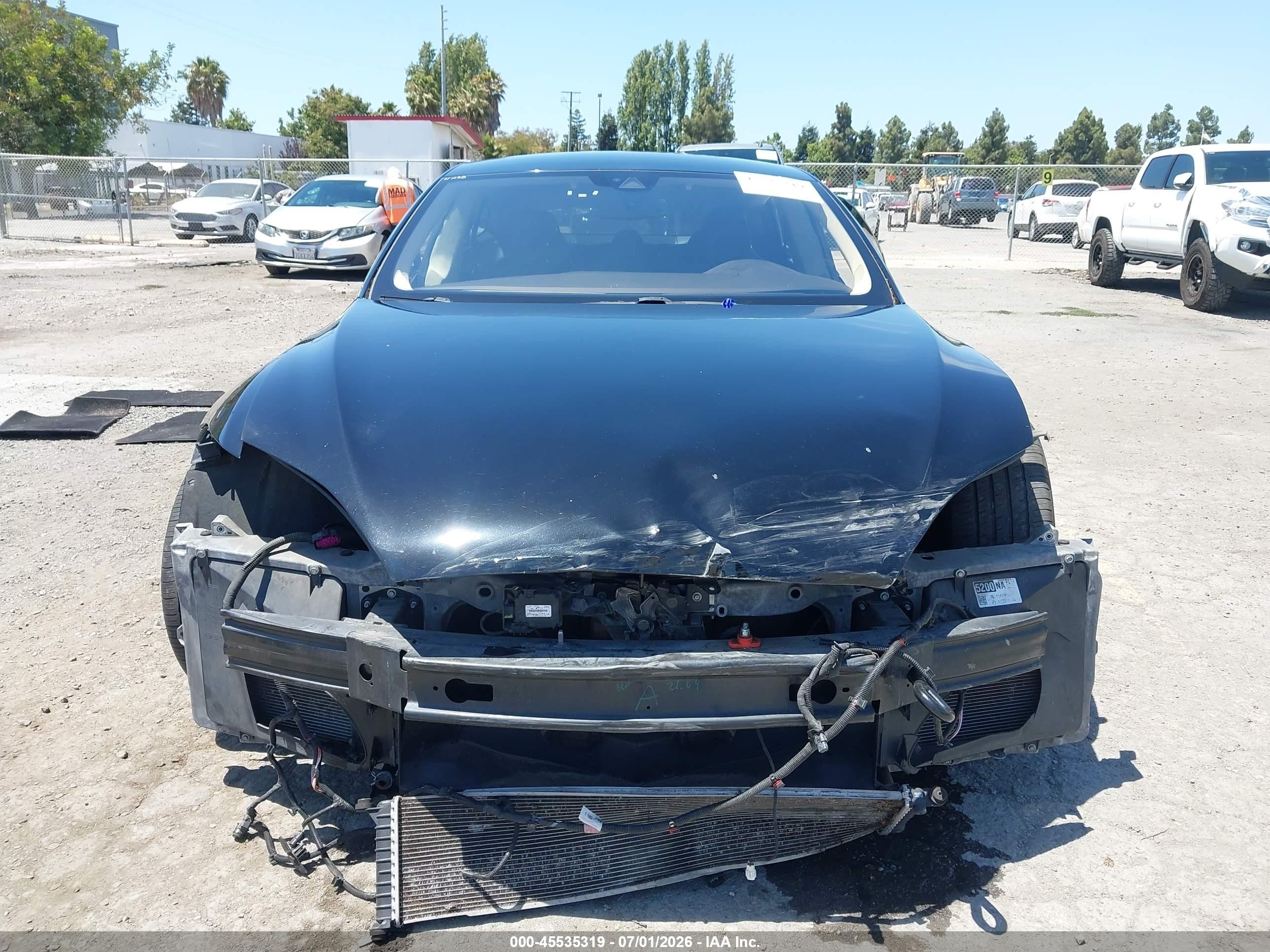 2014 Tesla Model S P85 Черный vin: 5YJSA1H12EFP54115