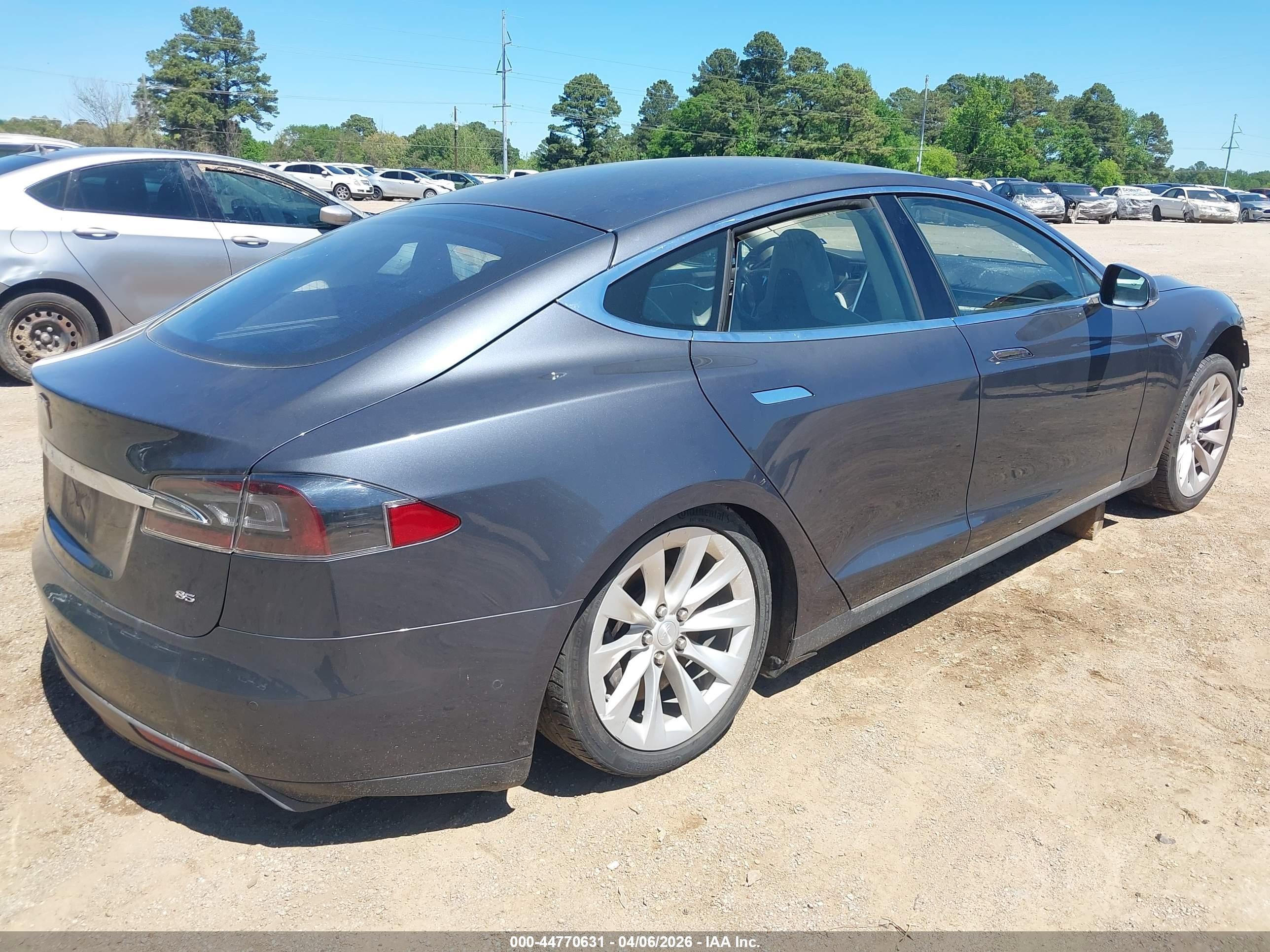 2015 Tesla Model S 60/70/85 Gray vin: 5YJSA1H12FFP74396