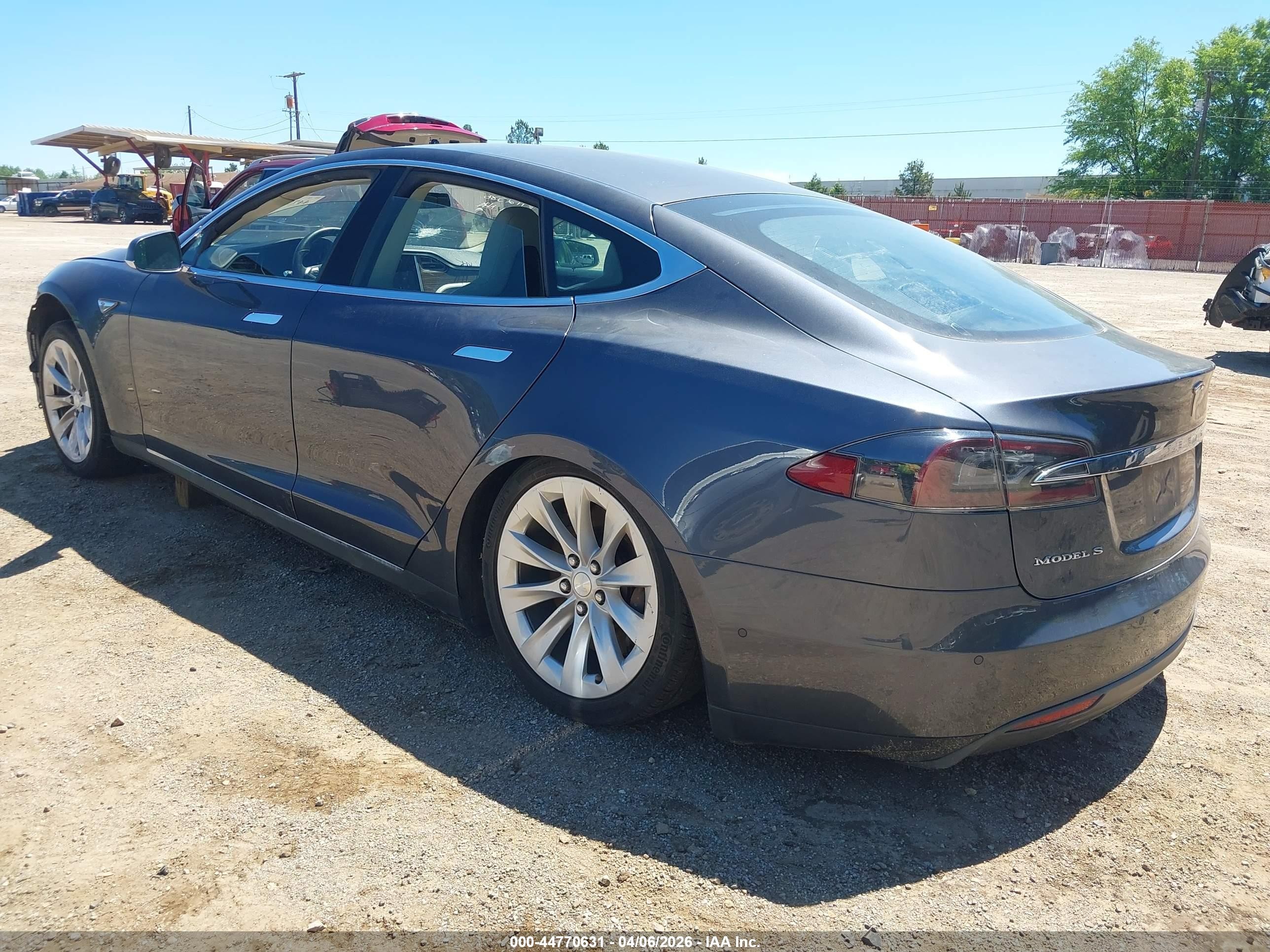 2015 Tesla Model S 60/70/85 Gray vin: 5YJSA1H12FFP74396