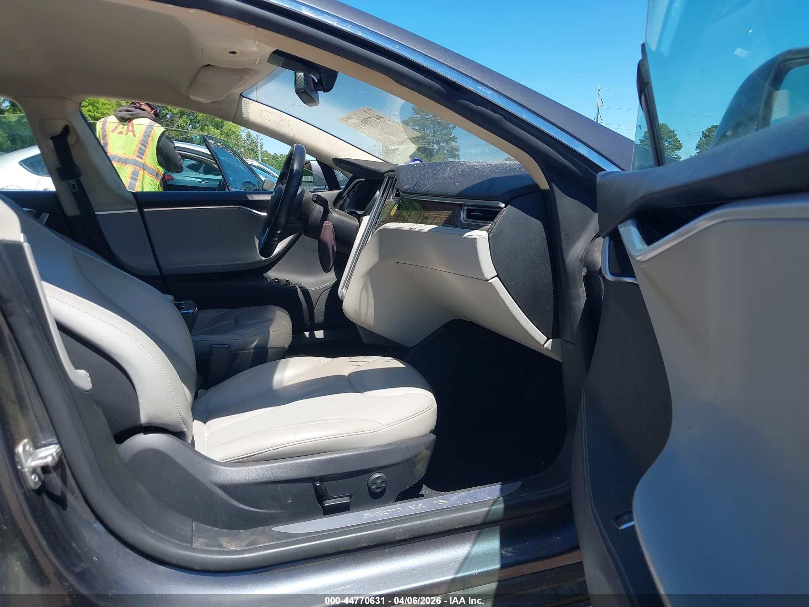 2015 Tesla Model S 60/70/85 Gray vin: 5YJSA1H12FFP74396