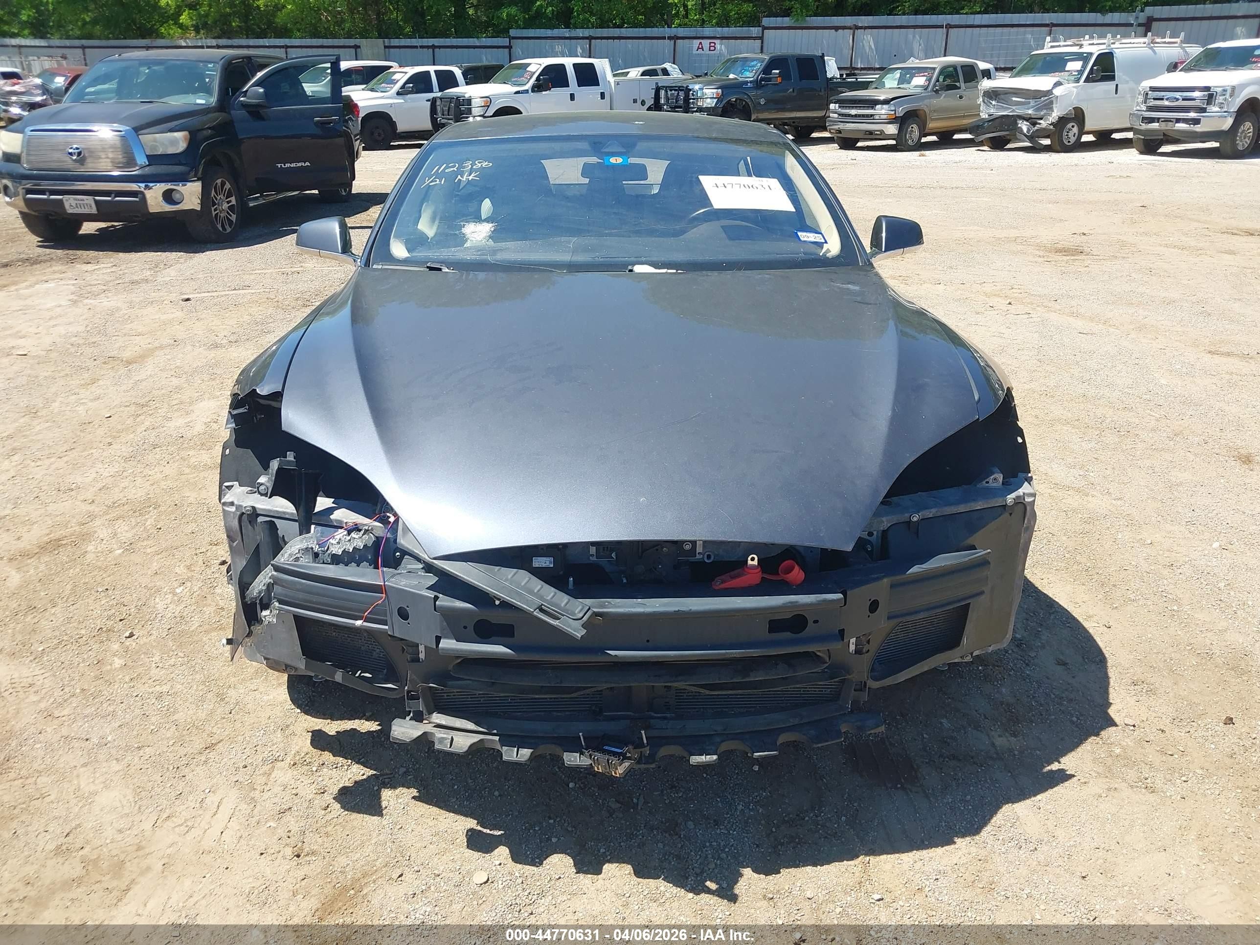 2015 Tesla Model S 60/70/85 Gray vin: 5YJSA1H12FFP74396