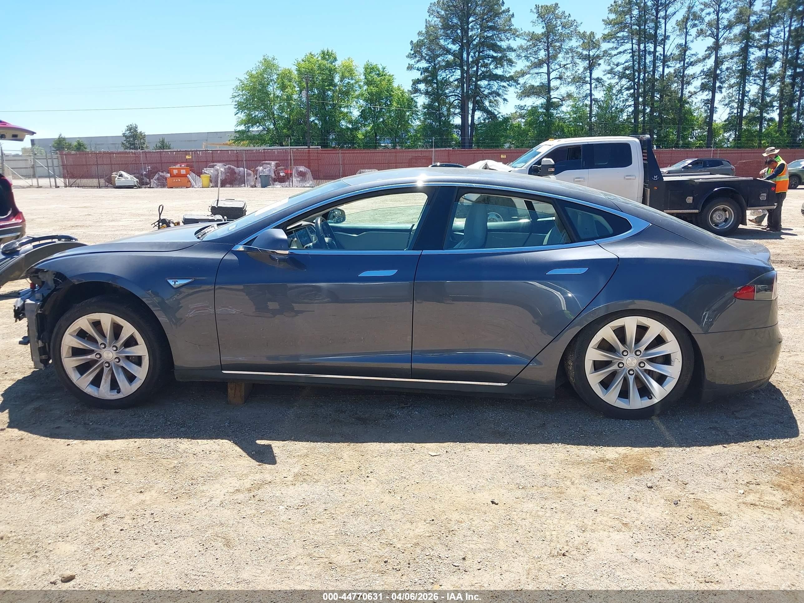 2015 Tesla Model S 60/70/85 Gray vin: 5YJSA1H12FFP74396
