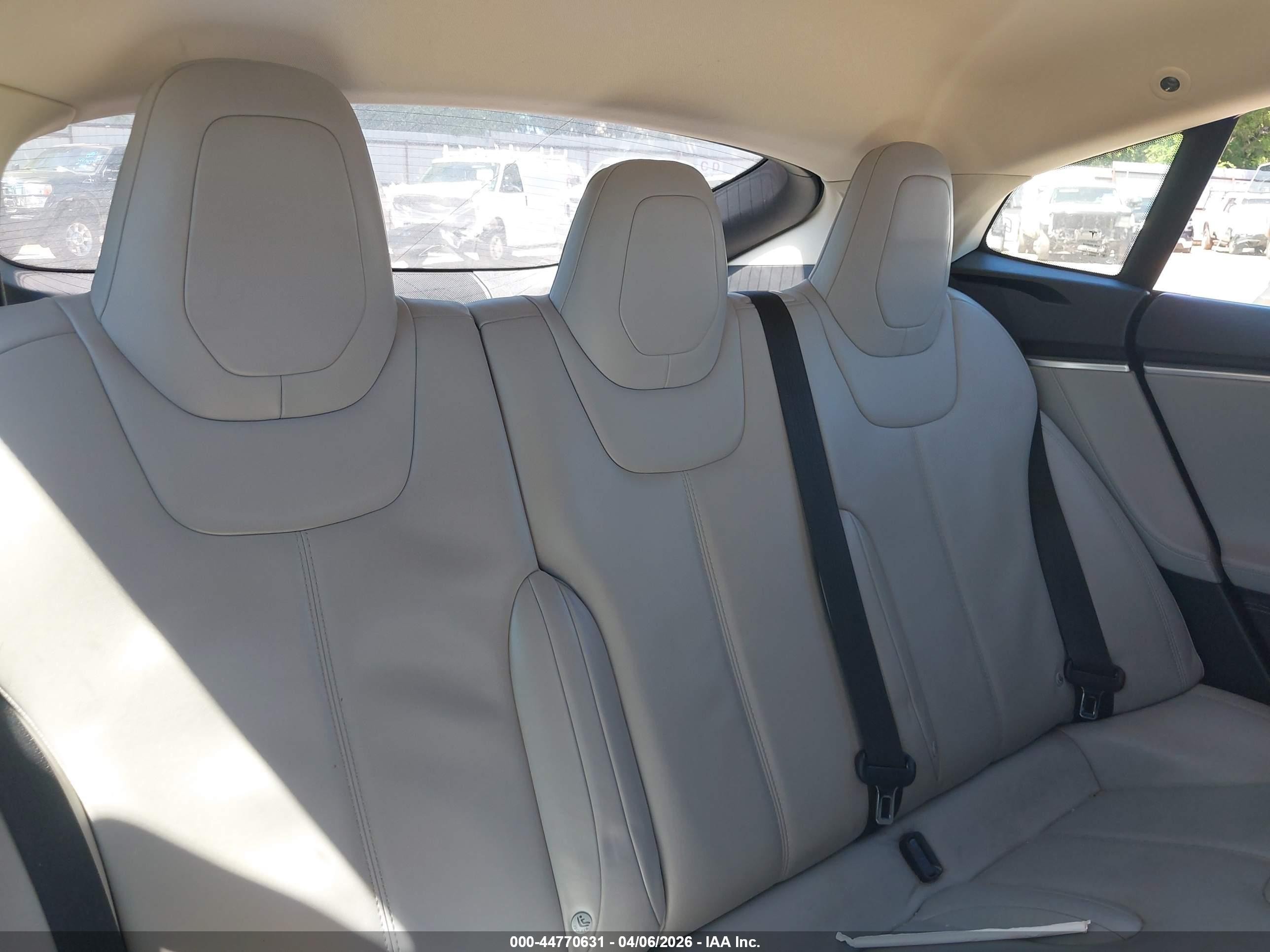 2015 Tesla Model S 60/70/85 Gray vin: 5YJSA1H12FFP74396