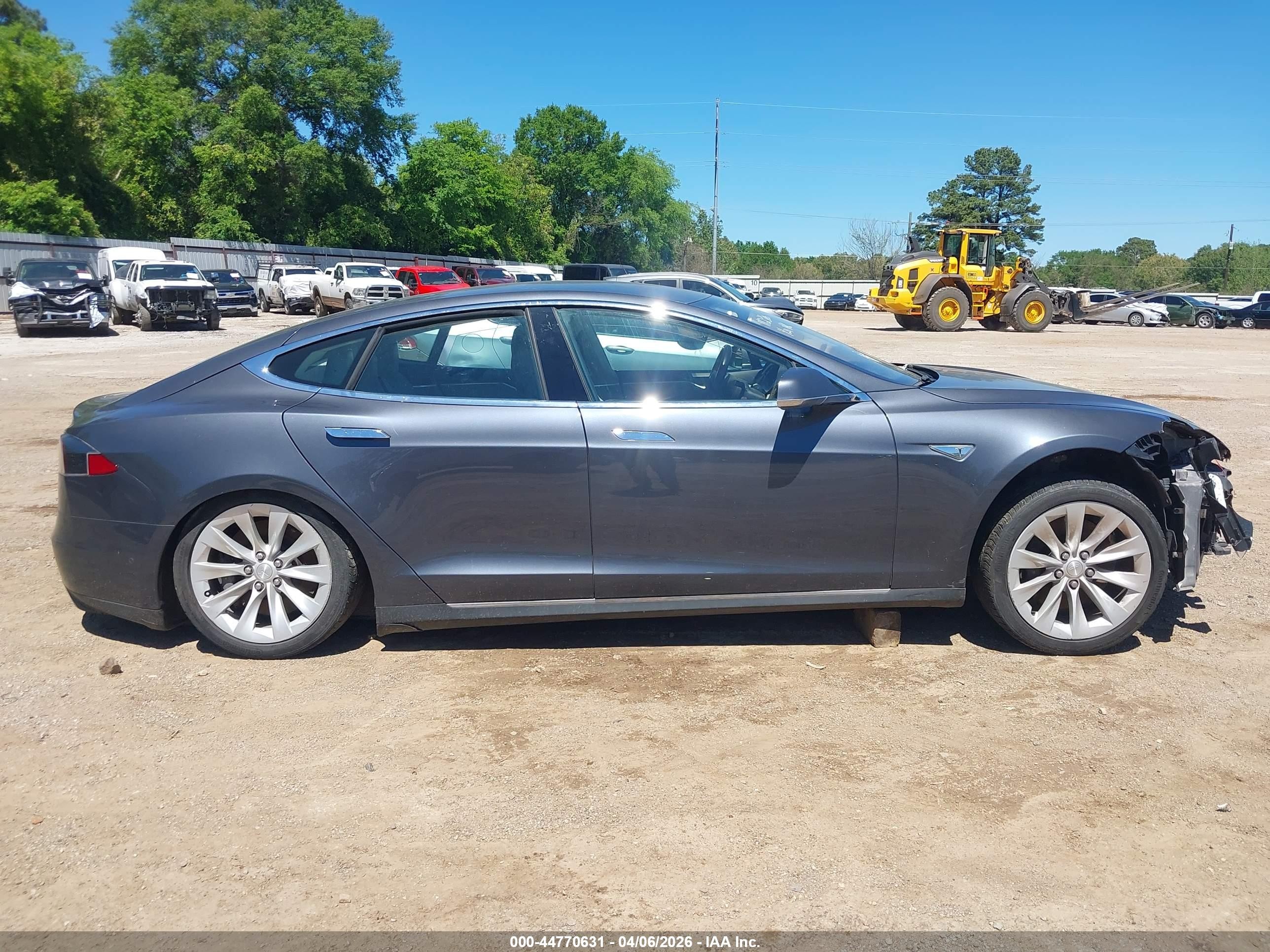 2015 Tesla Model S 60/70/85 Gray vin: 5YJSA1H12FFP74396