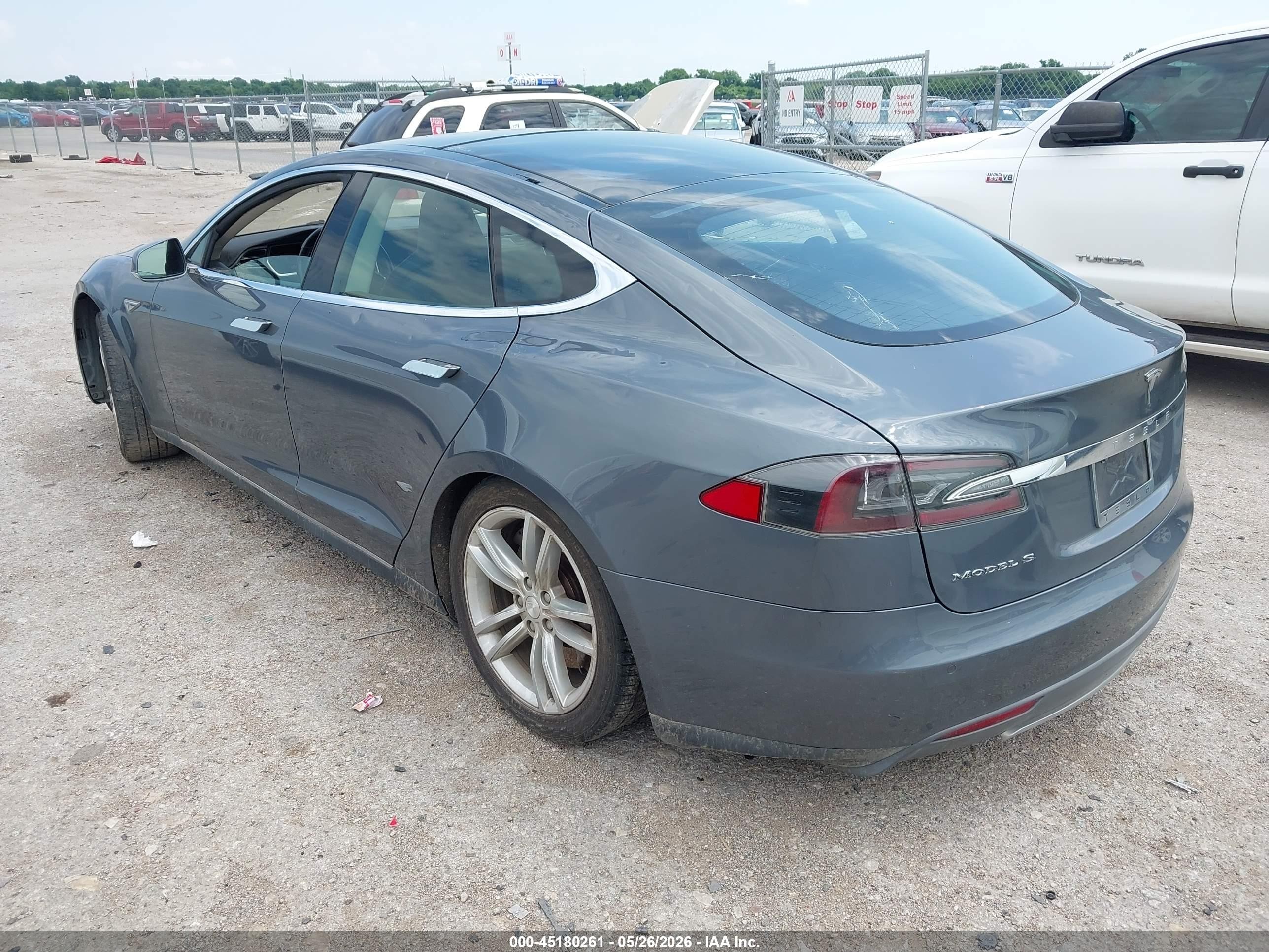 2014 Tesla Model S P85 Серый vin: 5YJSA1H13EFP38375