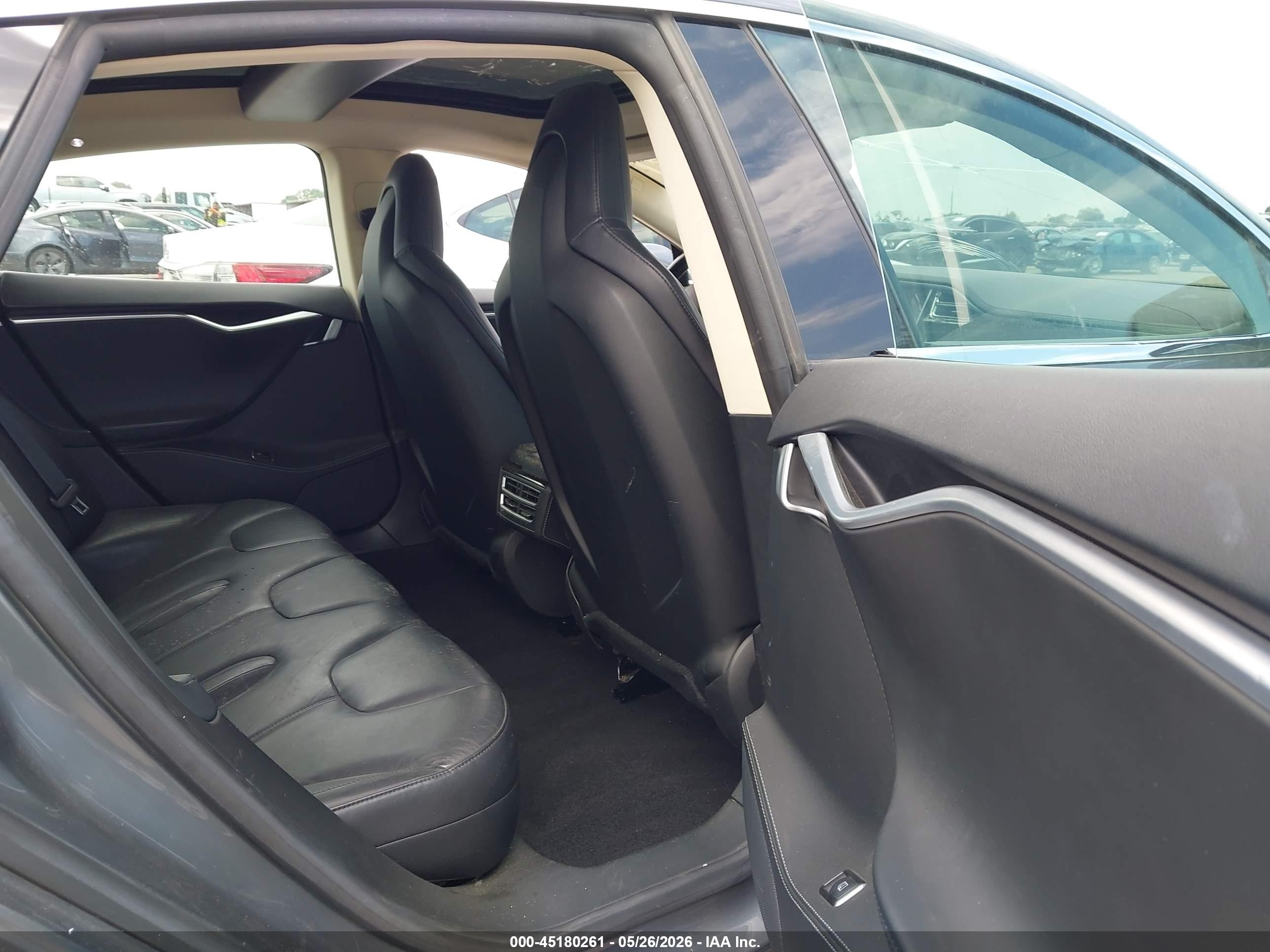 2014 Tesla Model S P85 Серый vin: 5YJSA1H13EFP38375