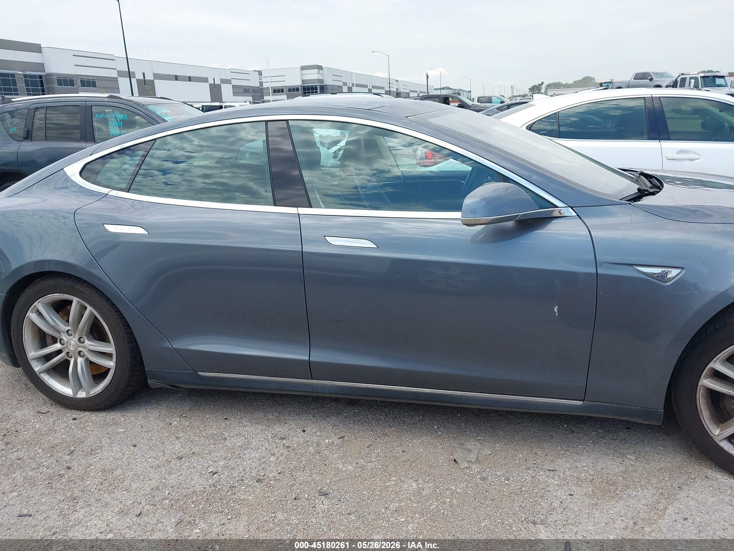 2014 Tesla Model S P85 Серый vin: 5YJSA1H13EFP38375