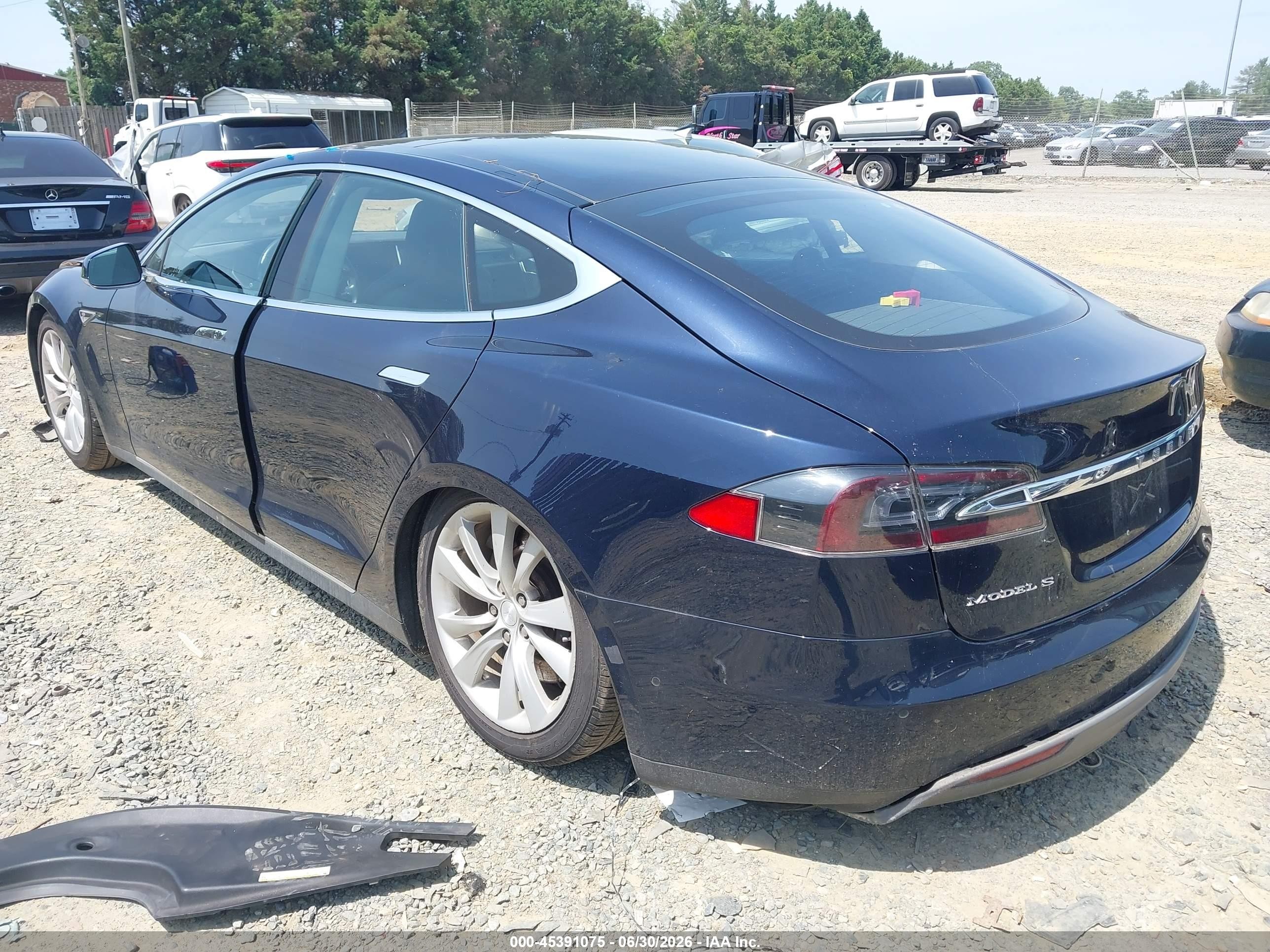 2014 Tesla Model S P85 Dark Blue vin: 5YJSA1H13EFP53815