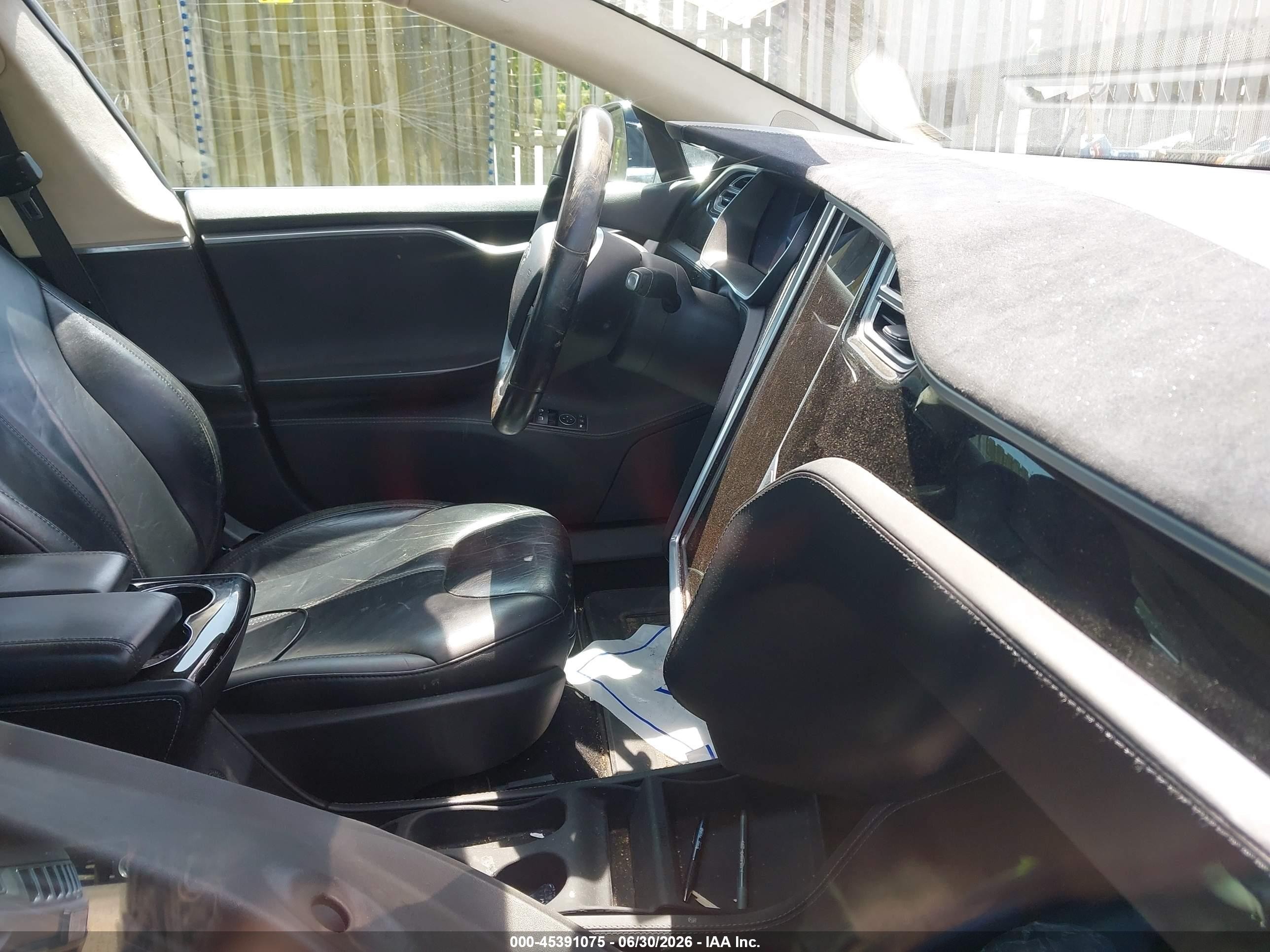 2014 Tesla Model S P85 Dark Blue vin: 5YJSA1H13EFP53815