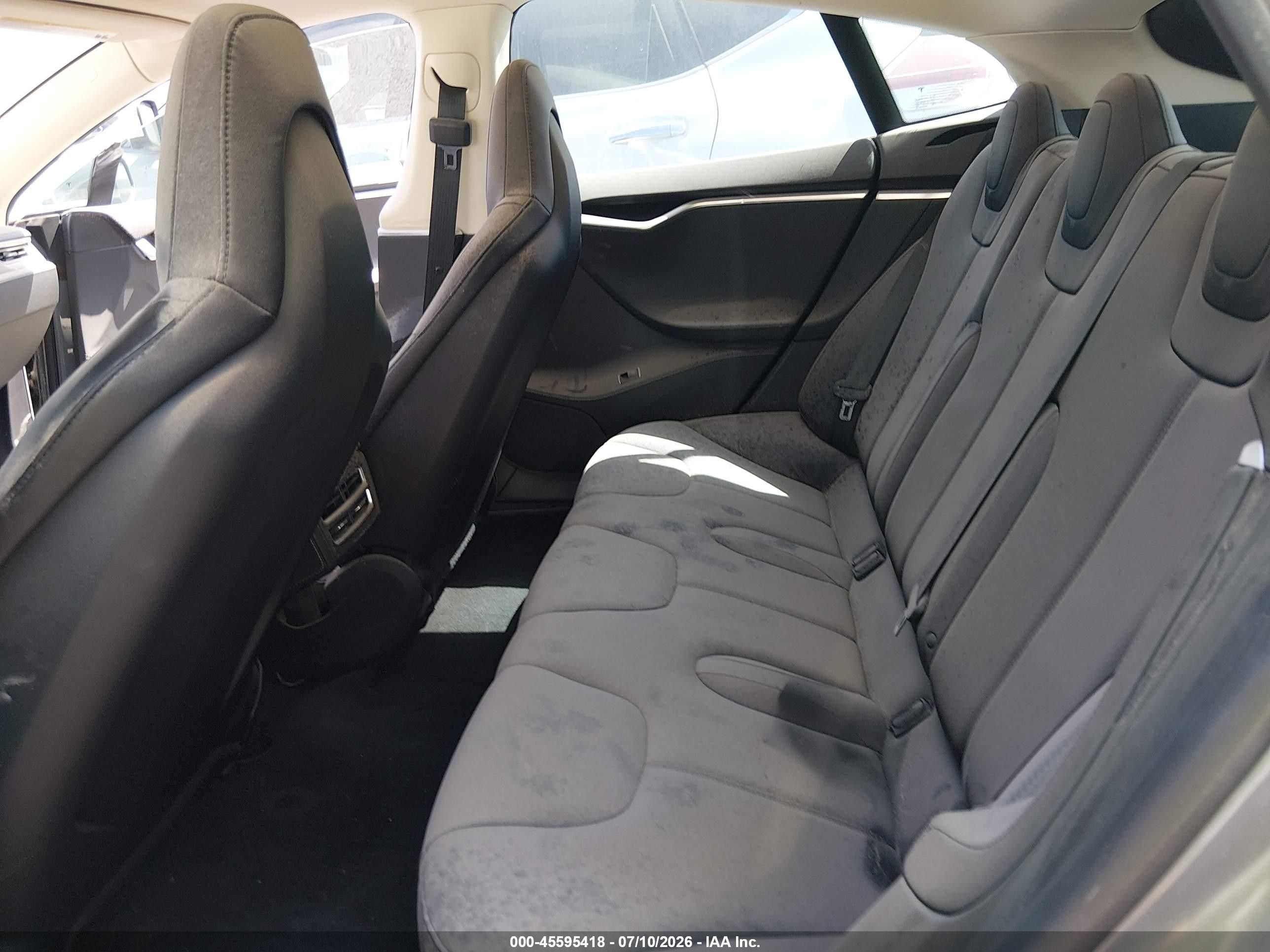 2014 Tesla Model S P85 Серый vin: 5YJSA1H14EFP35789