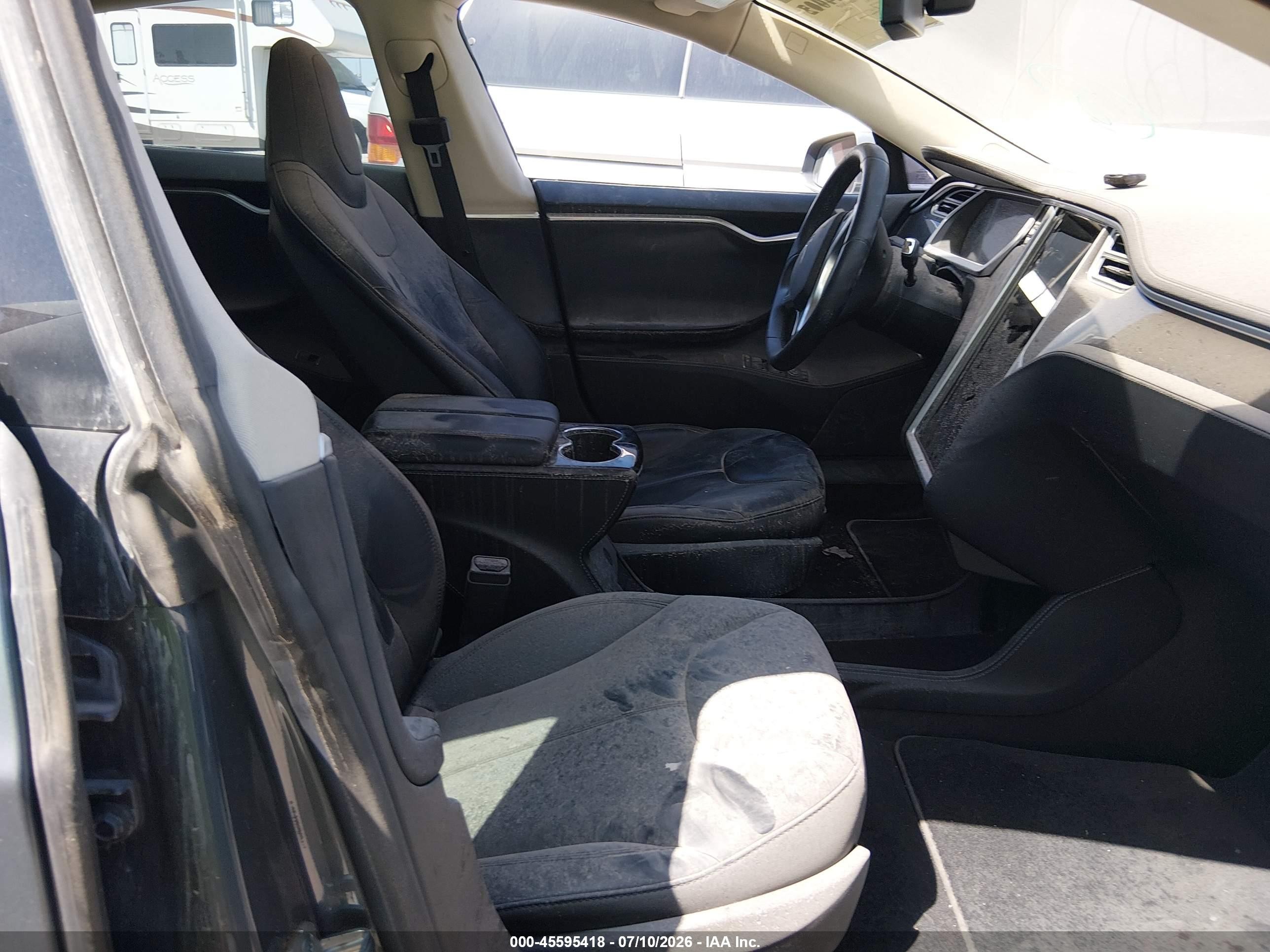 2014 Tesla Model S P85 Серый vin: 5YJSA1H14EFP35789
