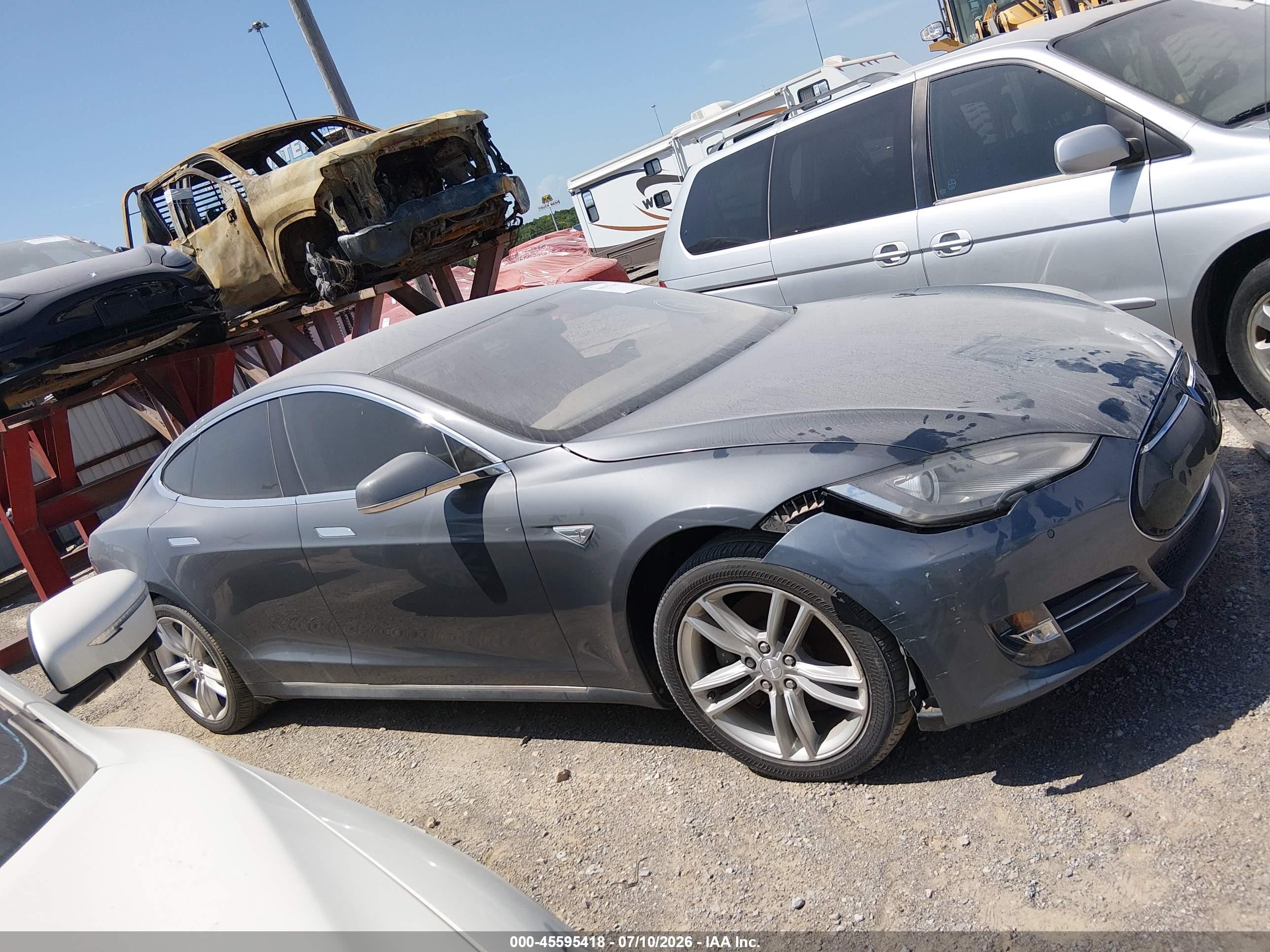 2014 Tesla Model S P85 Серый vin: 5YJSA1H14EFP35789