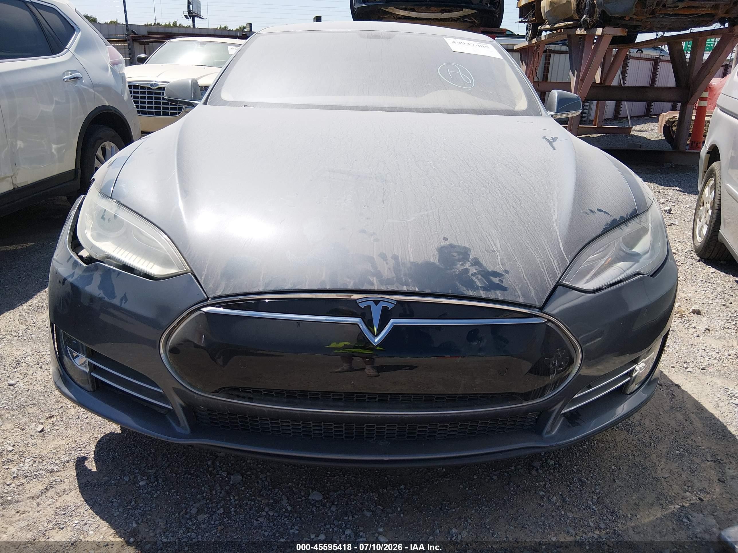 2014 Tesla Model S P85 Серый vin: 5YJSA1H14EFP35789