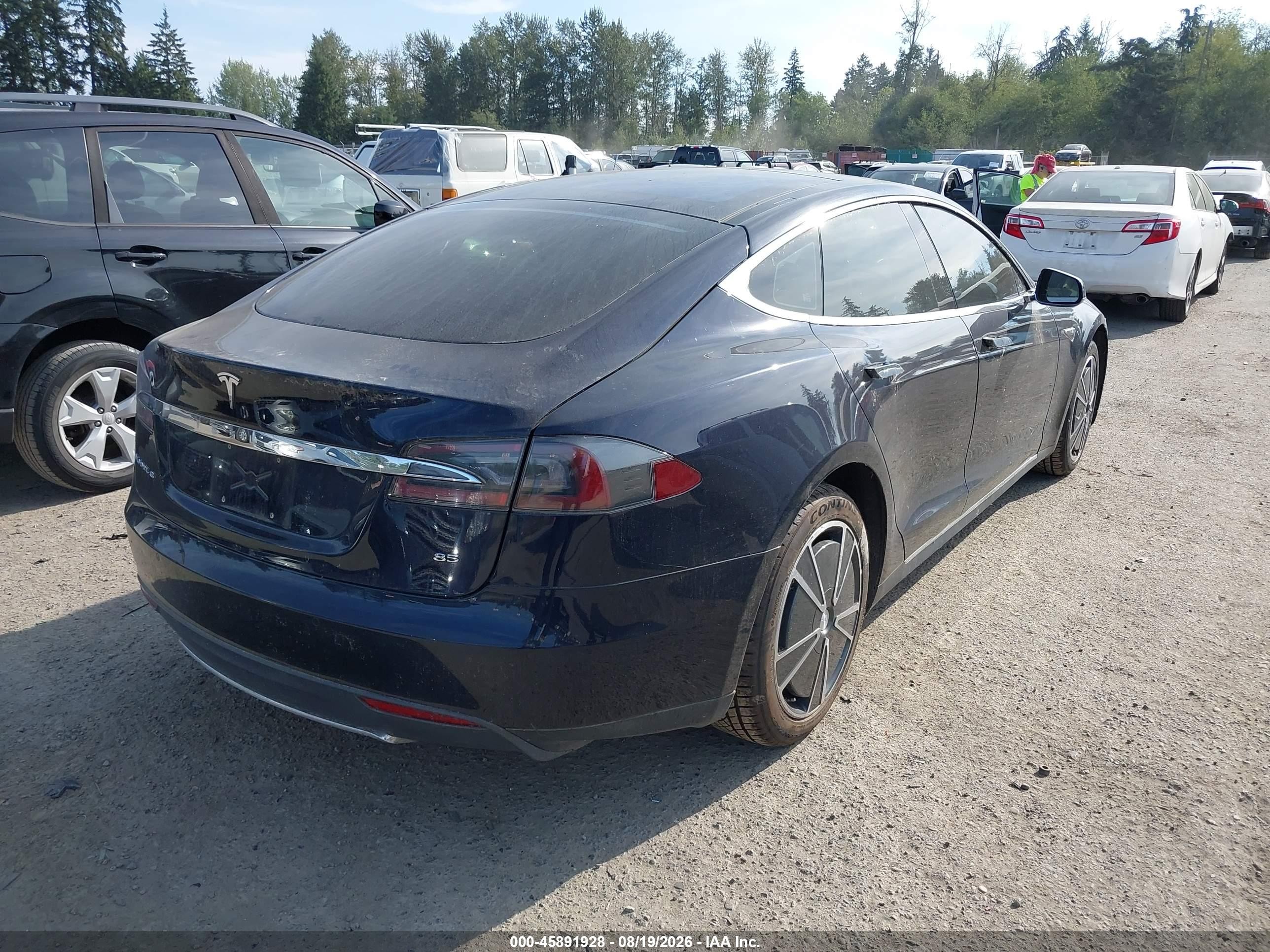 2014 Tesla Model S P85 Dark Blue vin: 5YJSA1H14EFP50339