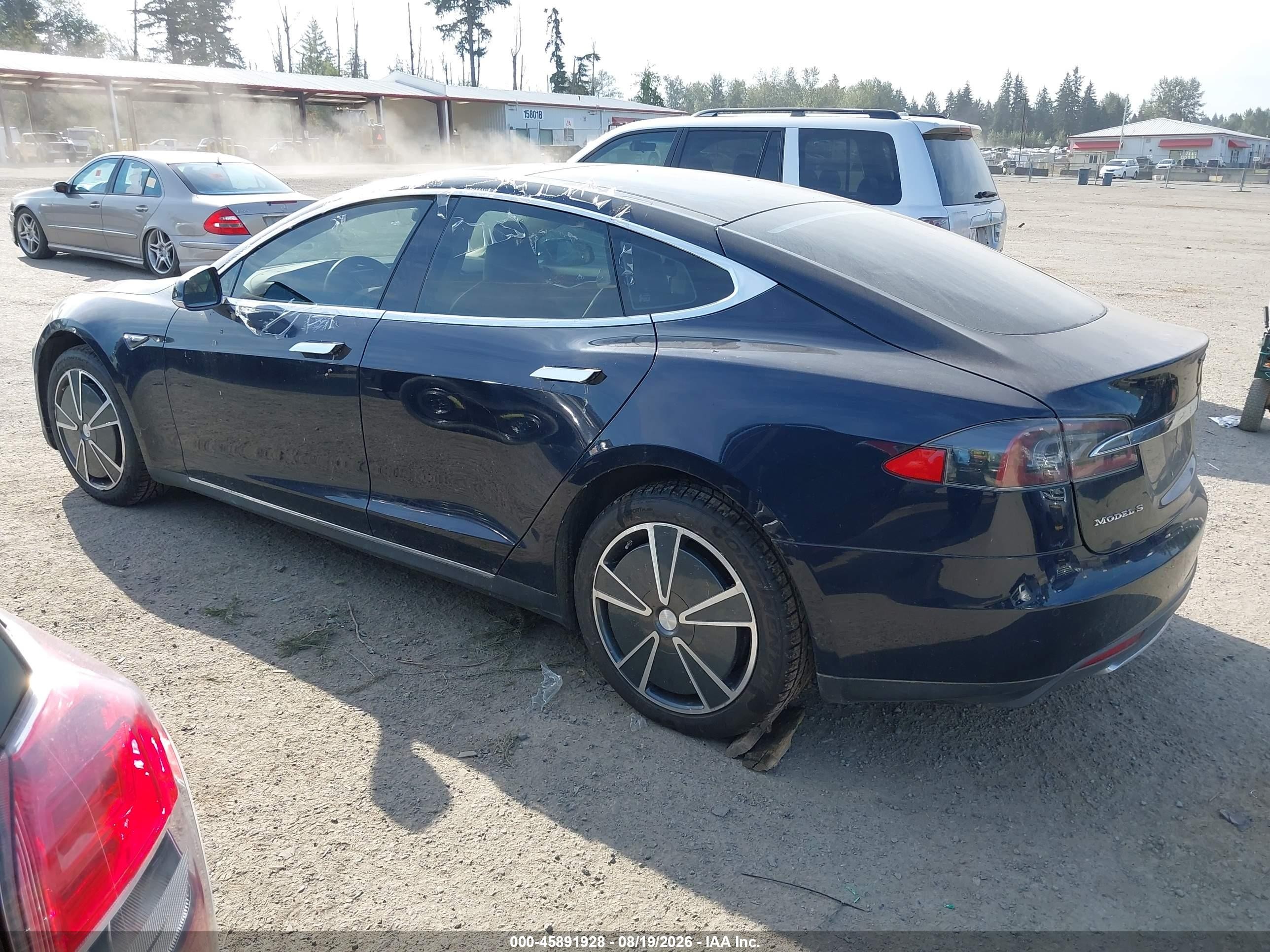 2014 Tesla Model S P85 Dark Blue vin: 5YJSA1H14EFP50339