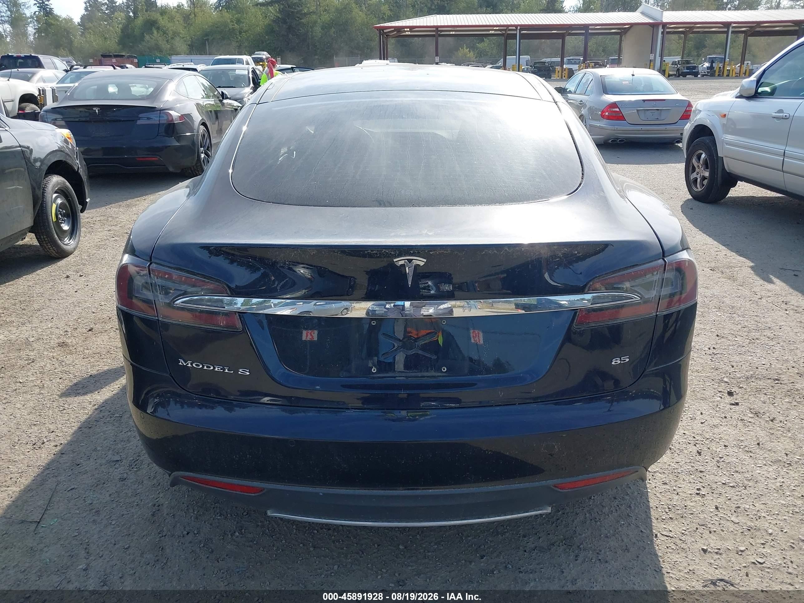 2014 Tesla Model S P85 Dark Blue vin: 5YJSA1H14EFP50339