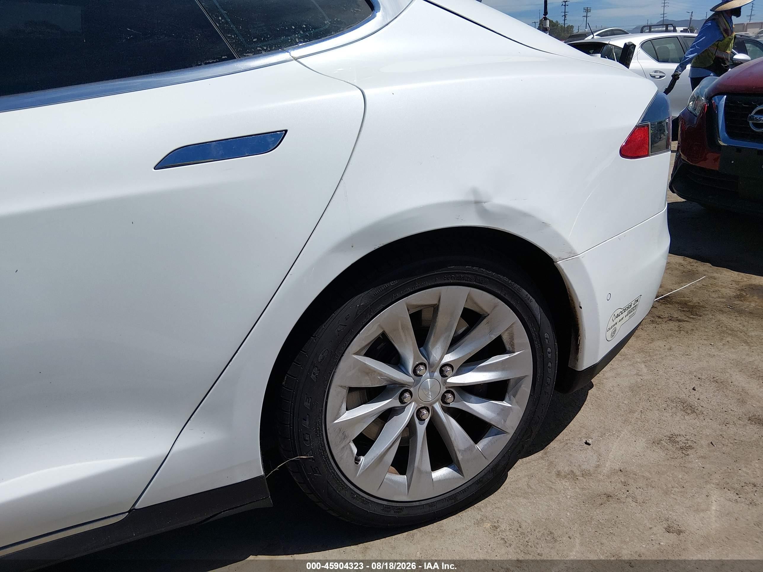2014 Tesla Model S P85 White vin: 5YJSA1H14EFP52947