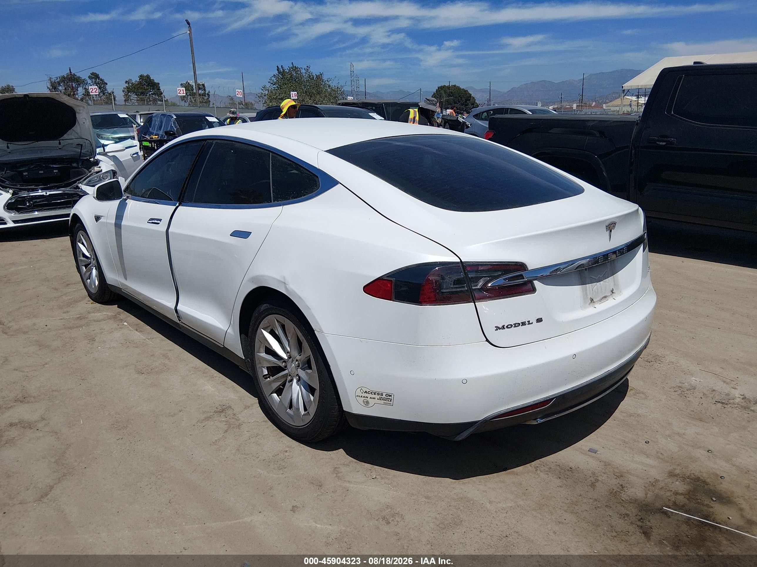 2014 Tesla Model S P85 White vin: 5YJSA1H14EFP52947