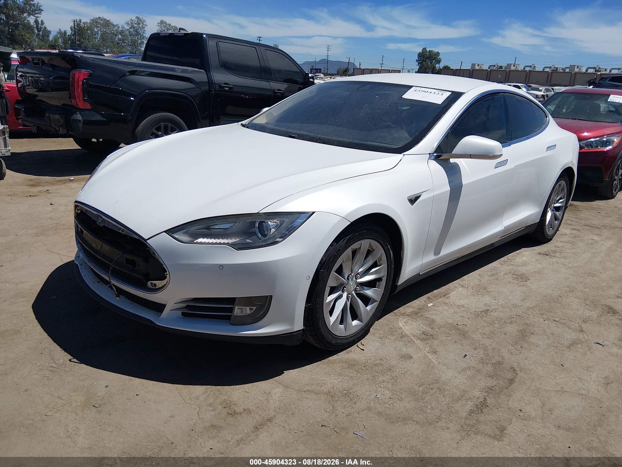 2014 Tesla Model S P85 White vin: 5YJSA1H14EFP52947
